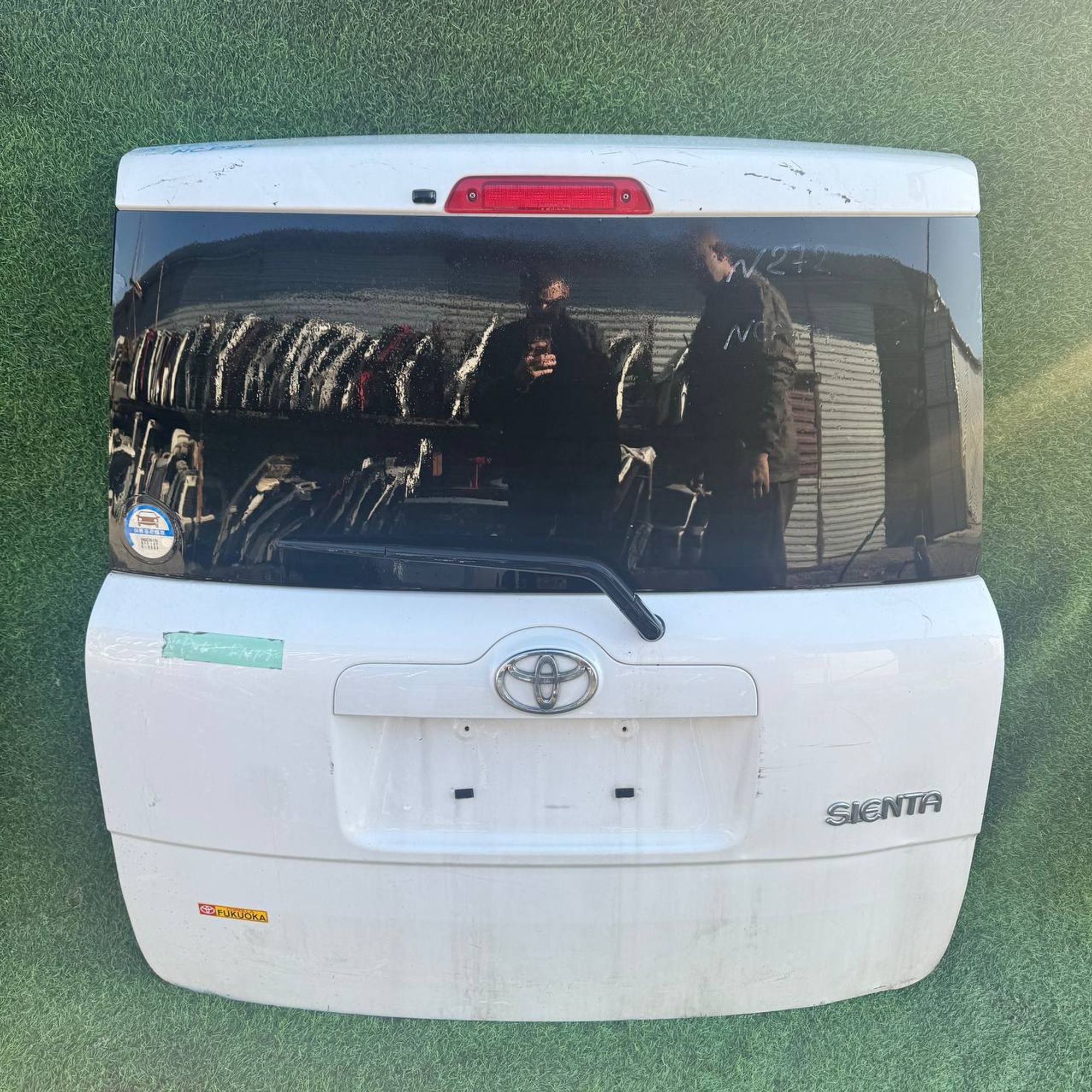 155 Дверь багажника на TOYOTA SIENTA NCP81, 12500 рублей, Невинномысск