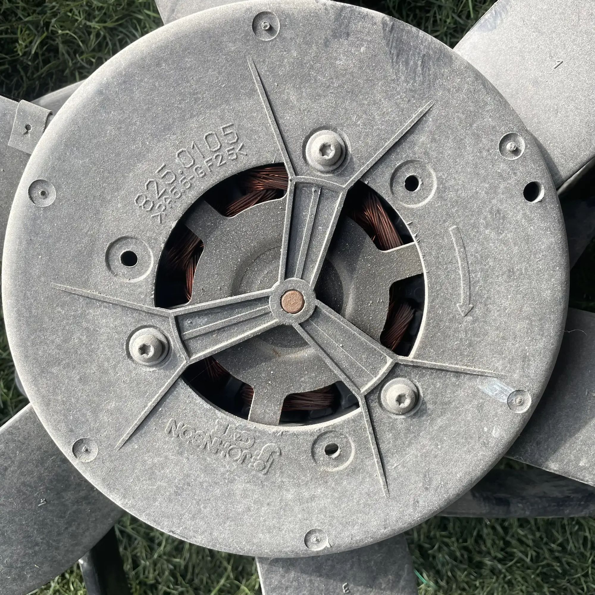 https://ycs.partsauto.market/partsauto-images/thmbs/userImages/772e461030aea93f4dbb6447c0f924d3/part/d7a3f4e0-31e7-4148-9fdf-8c33f76fa036_1776939111718.jpg
