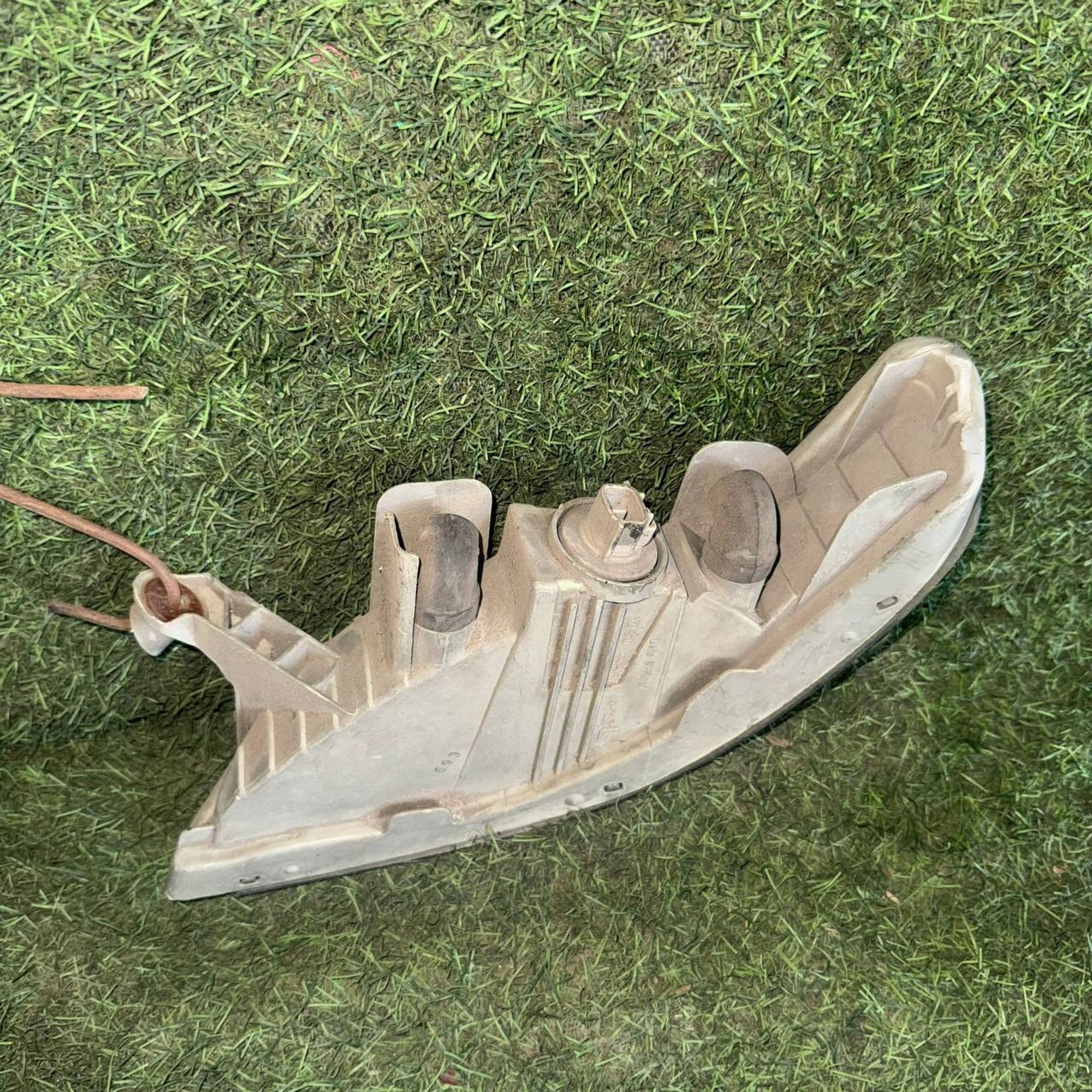 27 Фонарь габаритный левый Toyota Cresta, 3500 рублей, Невинномысск