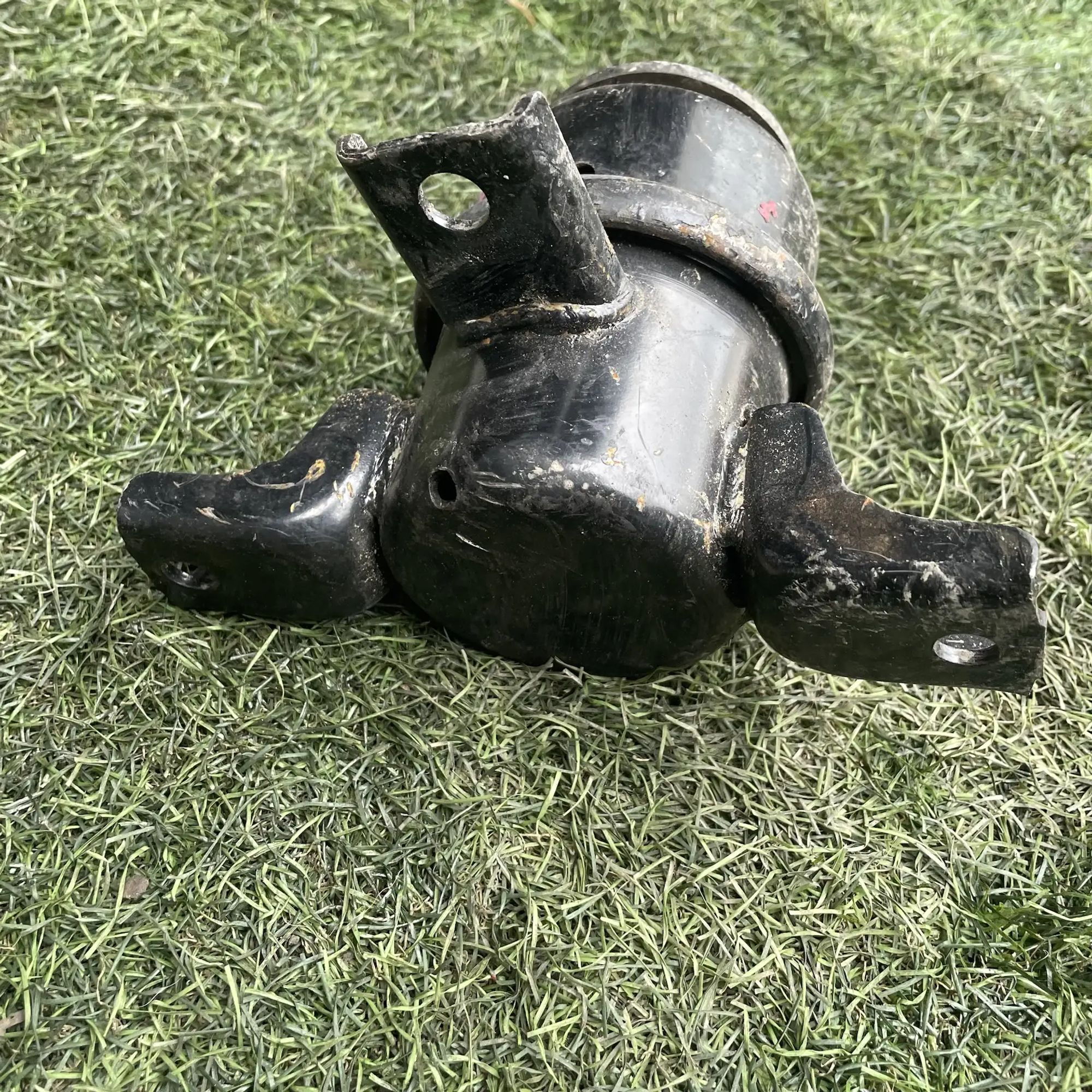 https://ycs.partsauto.market/partsauto-images/thmbs/userImages/772e461030aea93f4dbb6447c0f924d3/part/d86c82df-6417-4a48-ae6d-f7baf75a6809_1779190633177.jpg