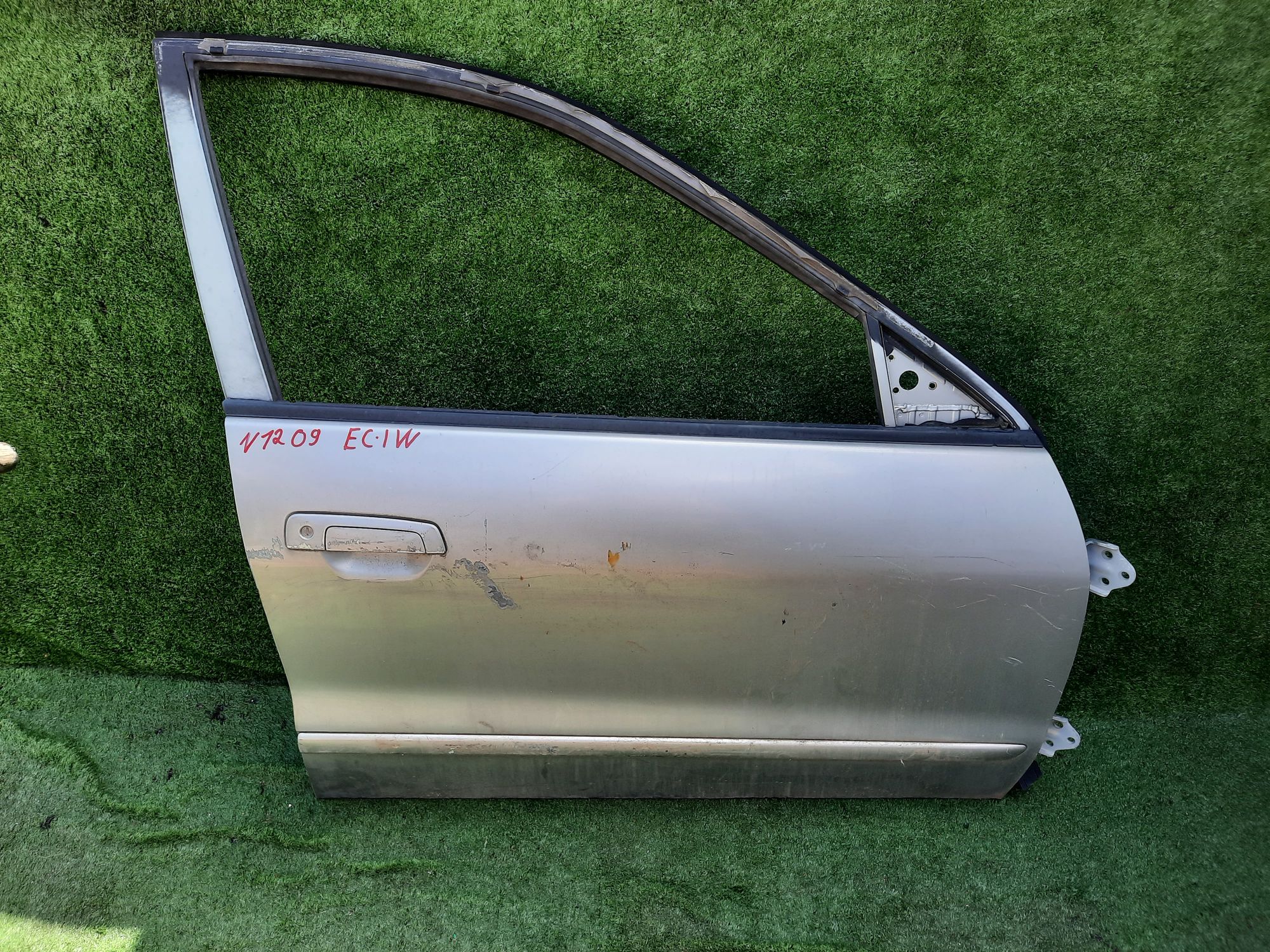 1209 дверь на MITSUBISHI GALANT EC1W, 9500 рублей, Невинномысск