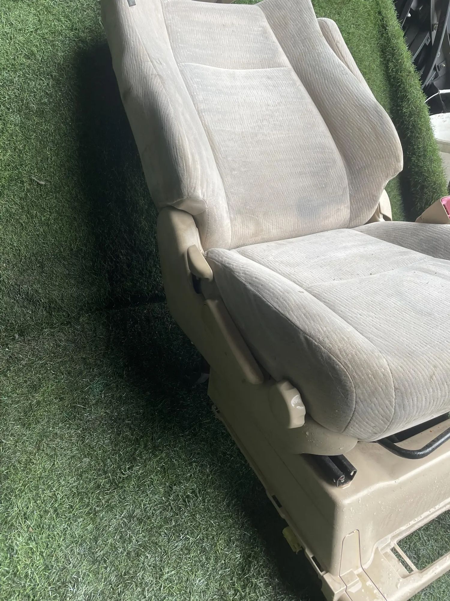 https://ycs.partsauto.market/partsauto-images/thmbs/userImages/772e461030aea93f4dbb6447c0f924d3/part/d8ed243a-3d8d-46b6-af3c-1ea54eee1d53_1777968871595.jpg