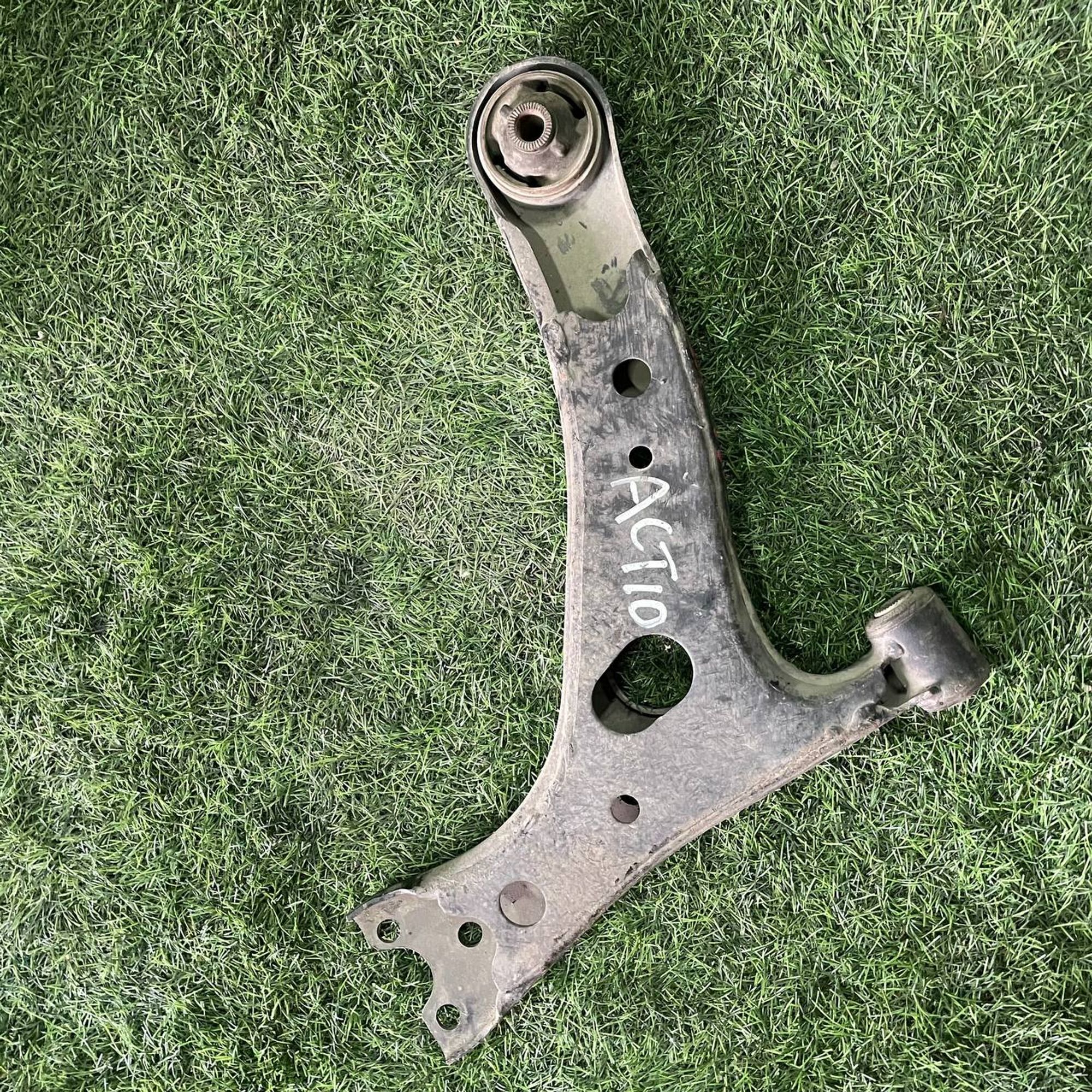 168 Рычаг передний левый нижний TOYOTA OPA ACT10, 1 рублей, Невинномысск