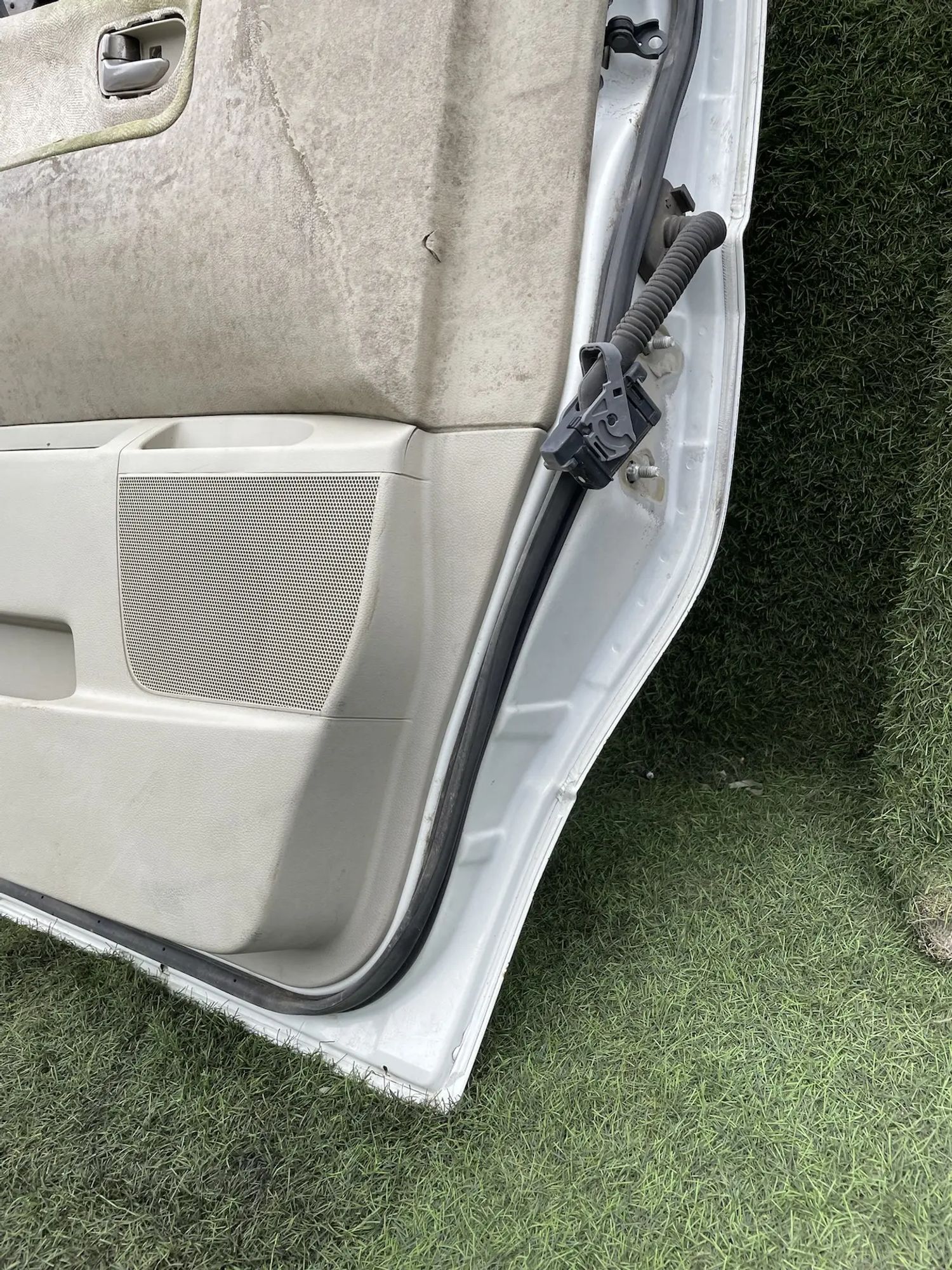 4298 Дверь передняя левая NISSAN ELGRAND E51 2003, 15500 рублей, Невинномысск