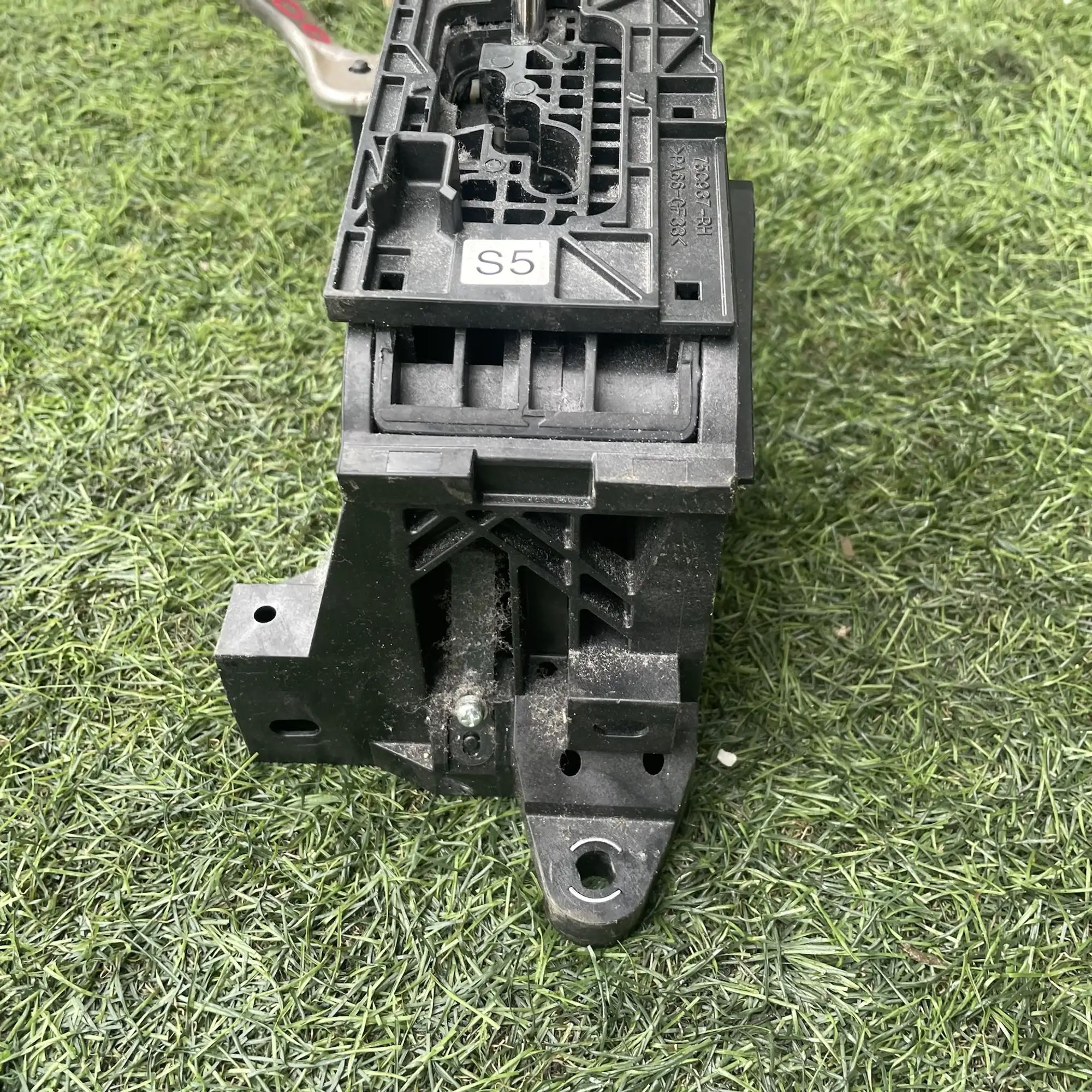 https://ycs.partsauto.market/partsauto-images/thmbs/userImages/772e461030aea93f4dbb6447c0f924d3/part/da458d4a-da45-4935-b230-058f73434284_1778925183218.jpg