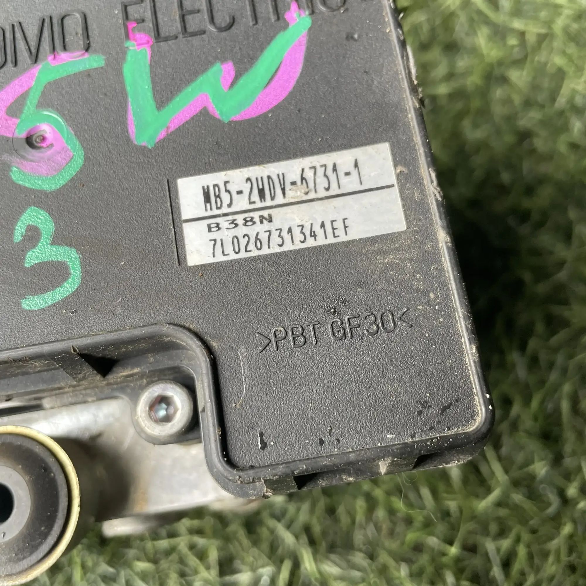 https://ycs.partsauto.market/partsauto-images/thmbs/userImages/772e461030aea93f4dbb6447c0f924d3/part/da4e2e87-7cd5-4b2e-bb76-d381f06c8d69_1776926891132.jpg
