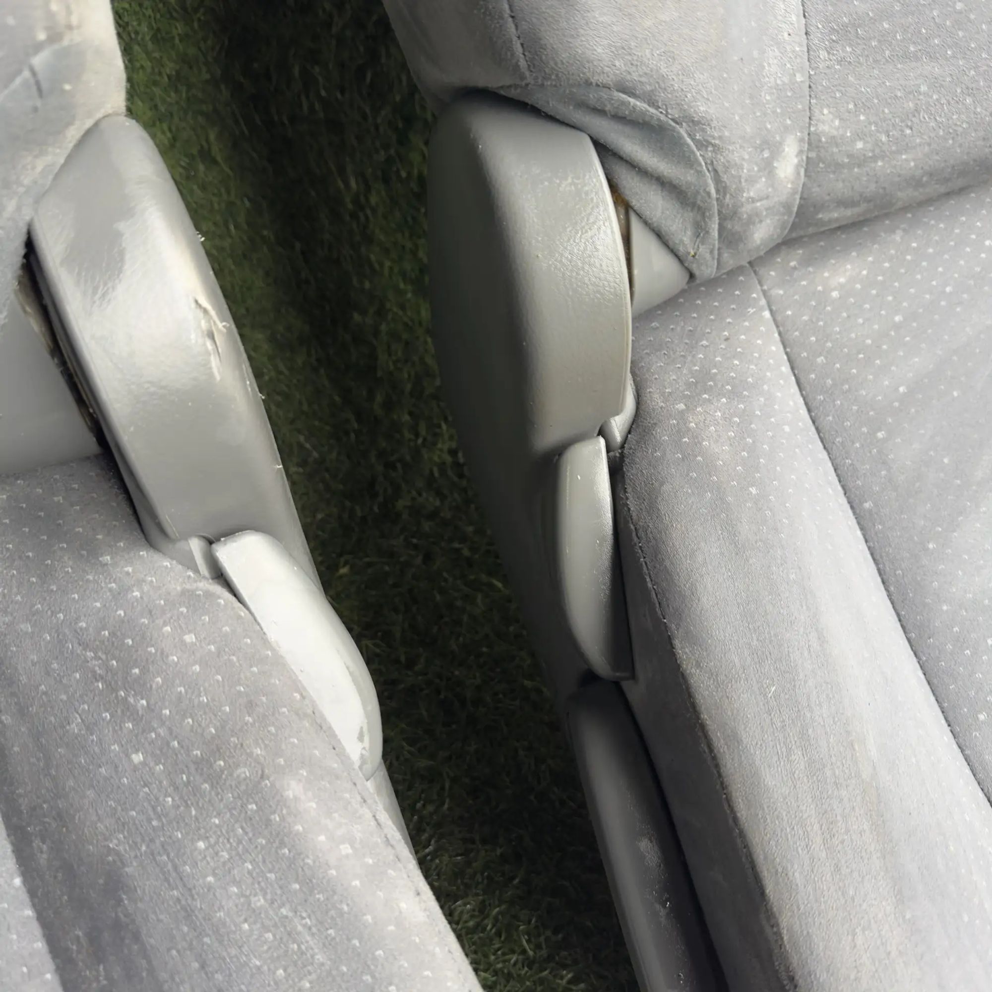 https://ycs.partsauto.market/partsauto-images/thmbs/userImages/772e461030aea93f4dbb6447c0f924d3/part/da53e1c9-7d30-4009-9a7b-5319343406c4_1777965583988.jpg