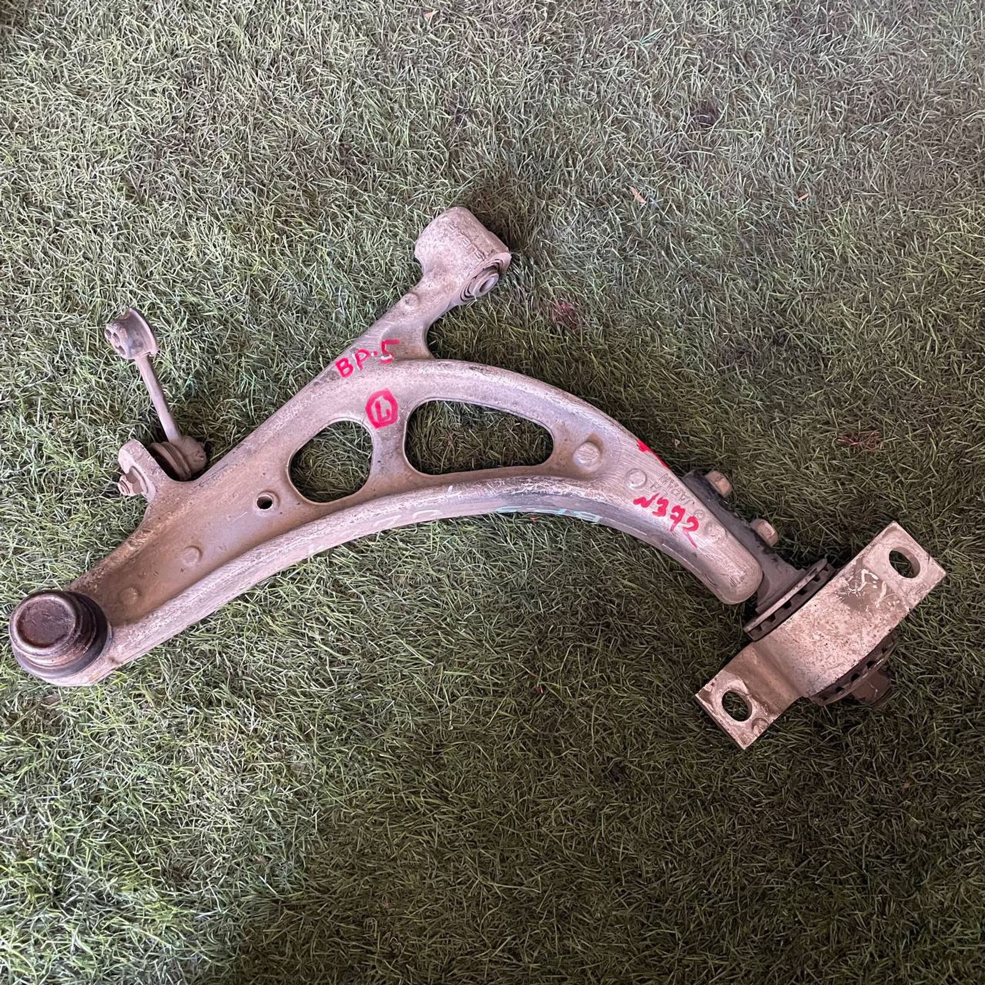 372 Рычаг передний левый нижний SUBARU LEGACY BP5, 4500 рублей, Невинномысск