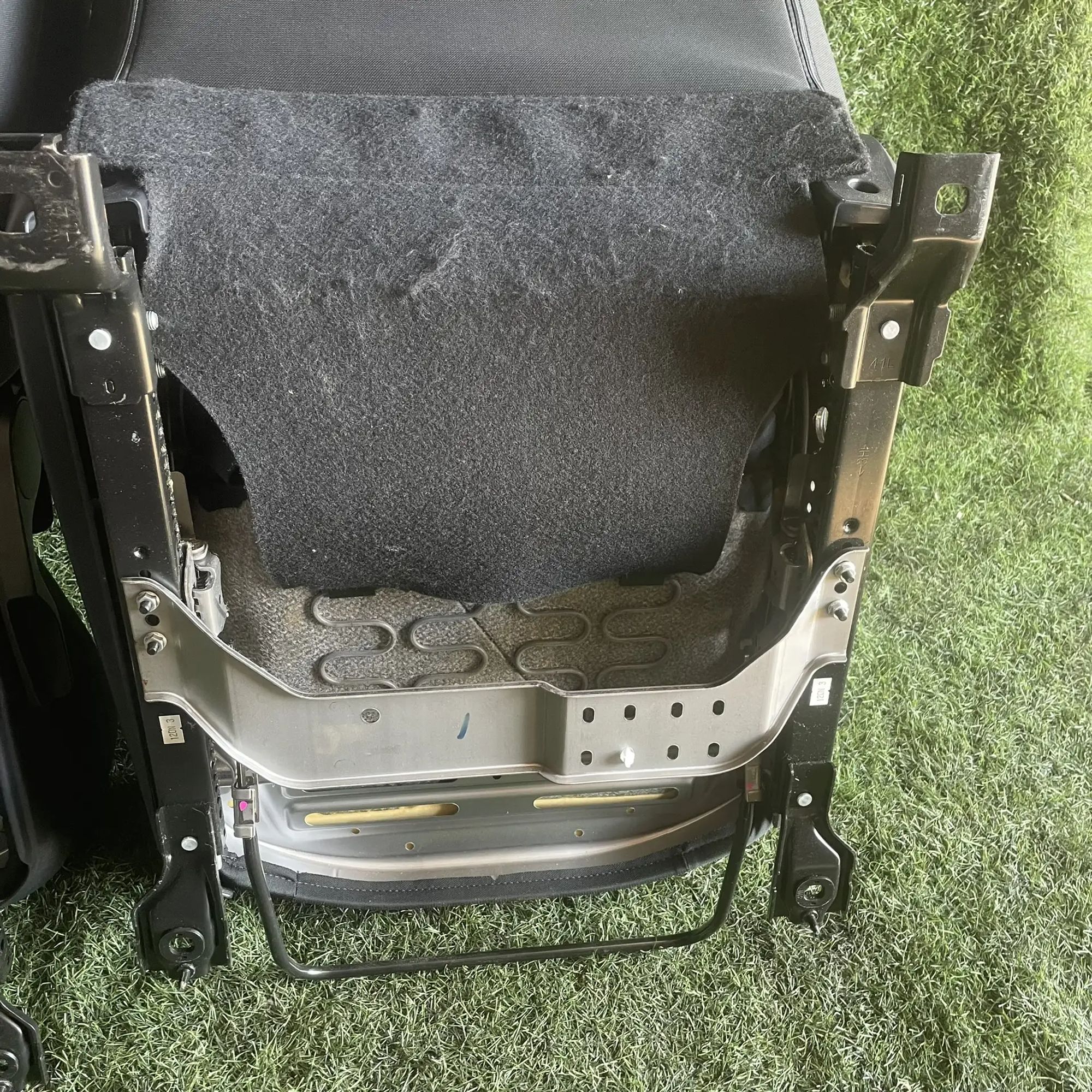 https://ycs.partsauto.market/partsauto-images/thmbs/userImages/772e461030aea93f4dbb6447c0f924d3/part/db2ff9f0-c8f9-4b4e-8be6-3687811a77a6_1776758824800.jpg