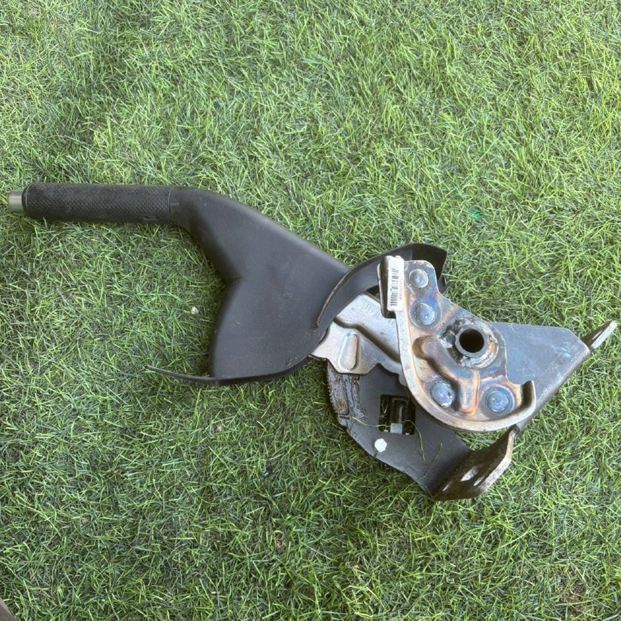 2 Рычаг ручного тормоза Mazda Axela BK5P ZY 2006, 3000 рублей, Невинномысск