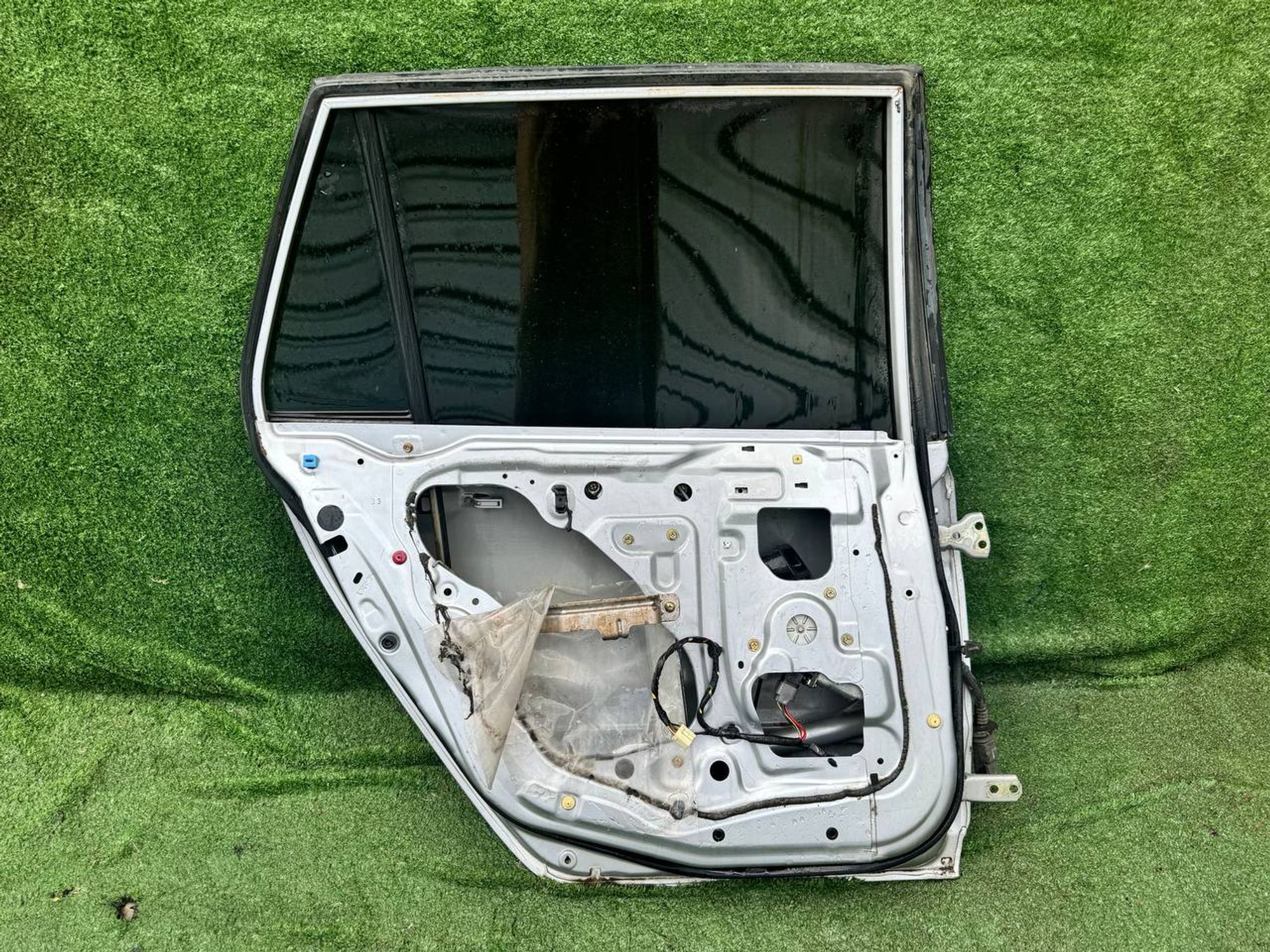 409 дверь на MITSUBISHI LANCER CS2A, 11500 рублей, Невинномысск