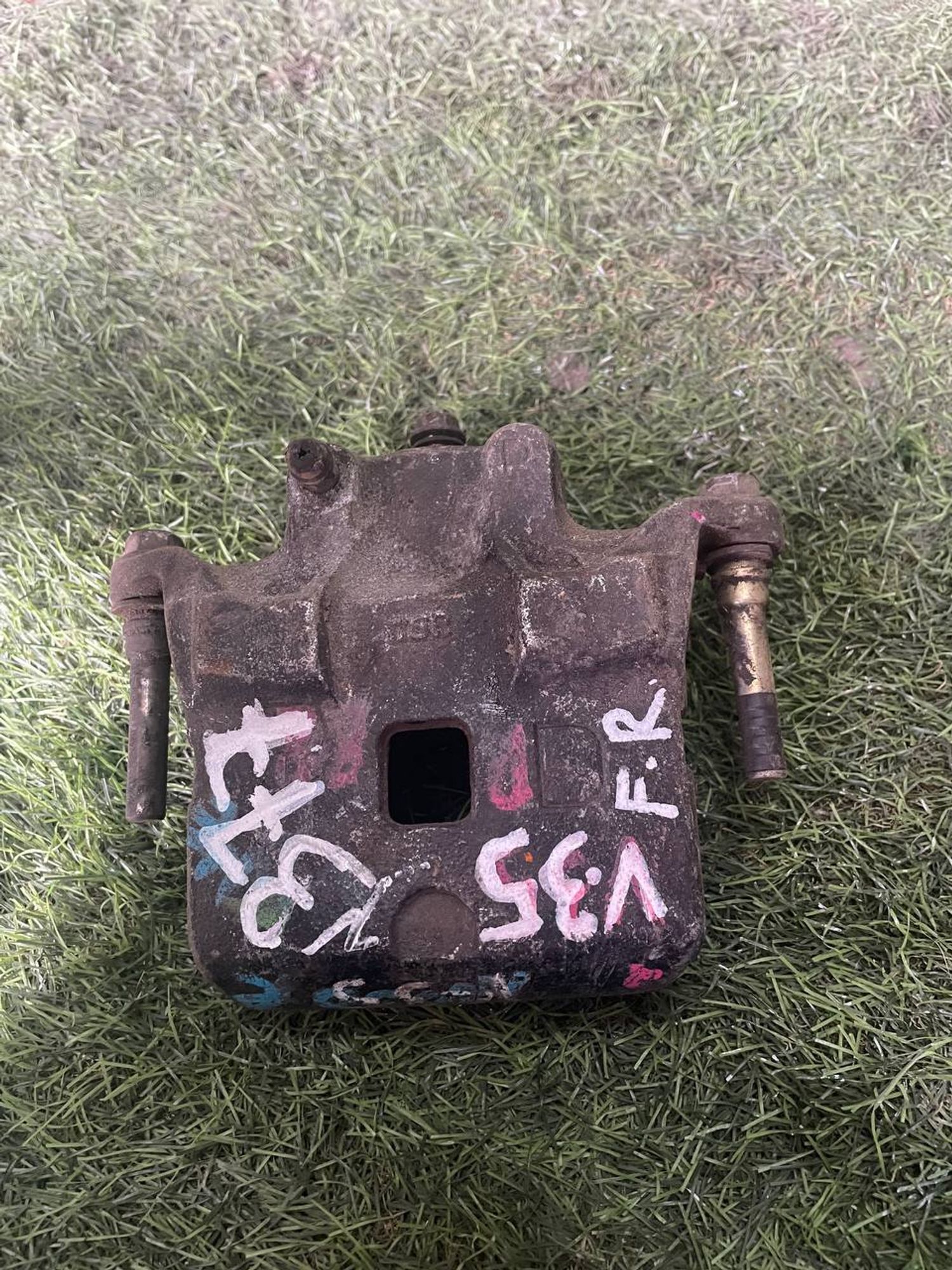 377 Суппорт тормозной передний правый NISSAN SKYLINE V35, 3000 рублей, Невинномысск