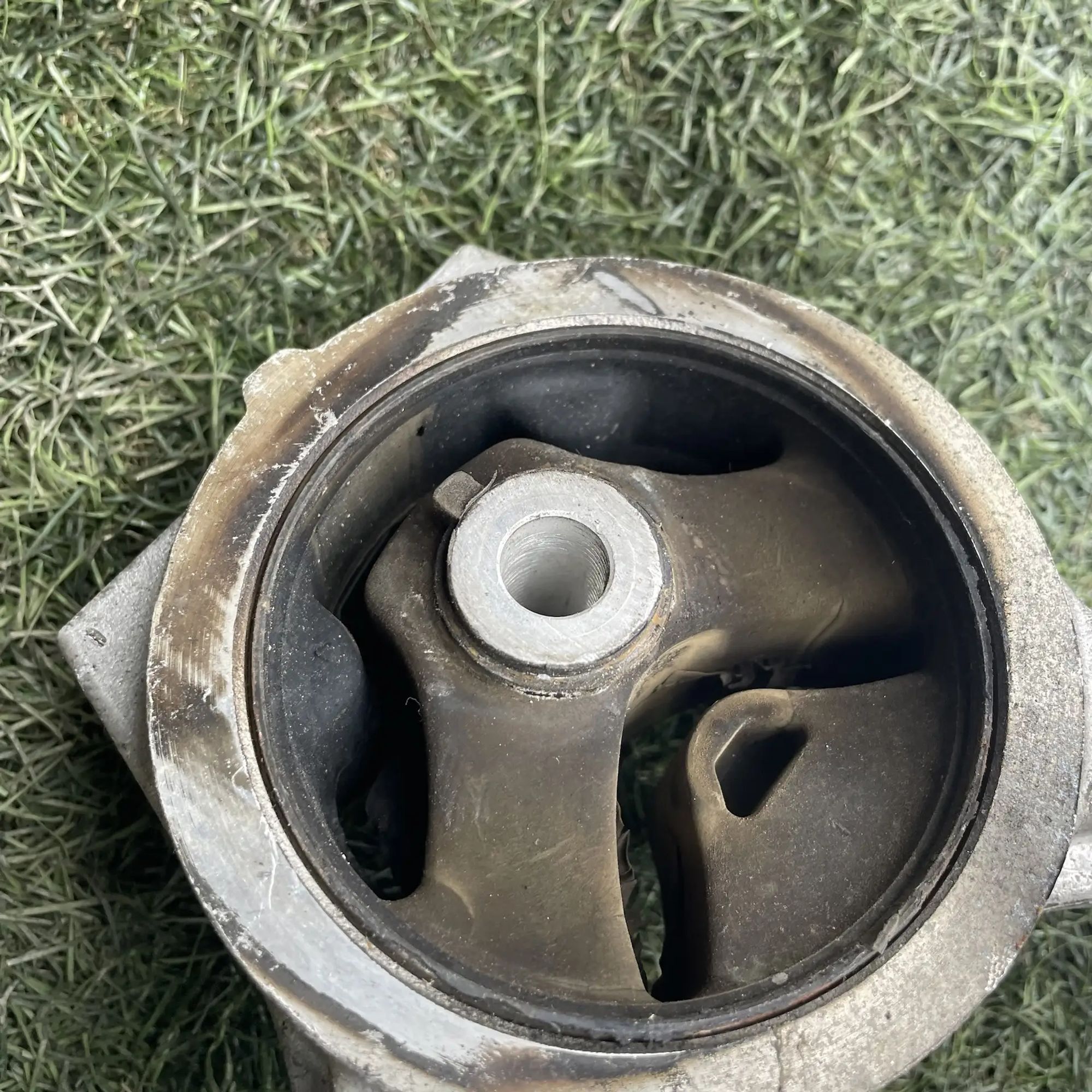 https://ycs.partsauto.market/partsauto-images/thmbs/userImages/772e461030aea93f4dbb6447c0f924d3/part/ddd14d97-32f0-48ab-bfa1-5b99becfdff8_1779192598867.jpg