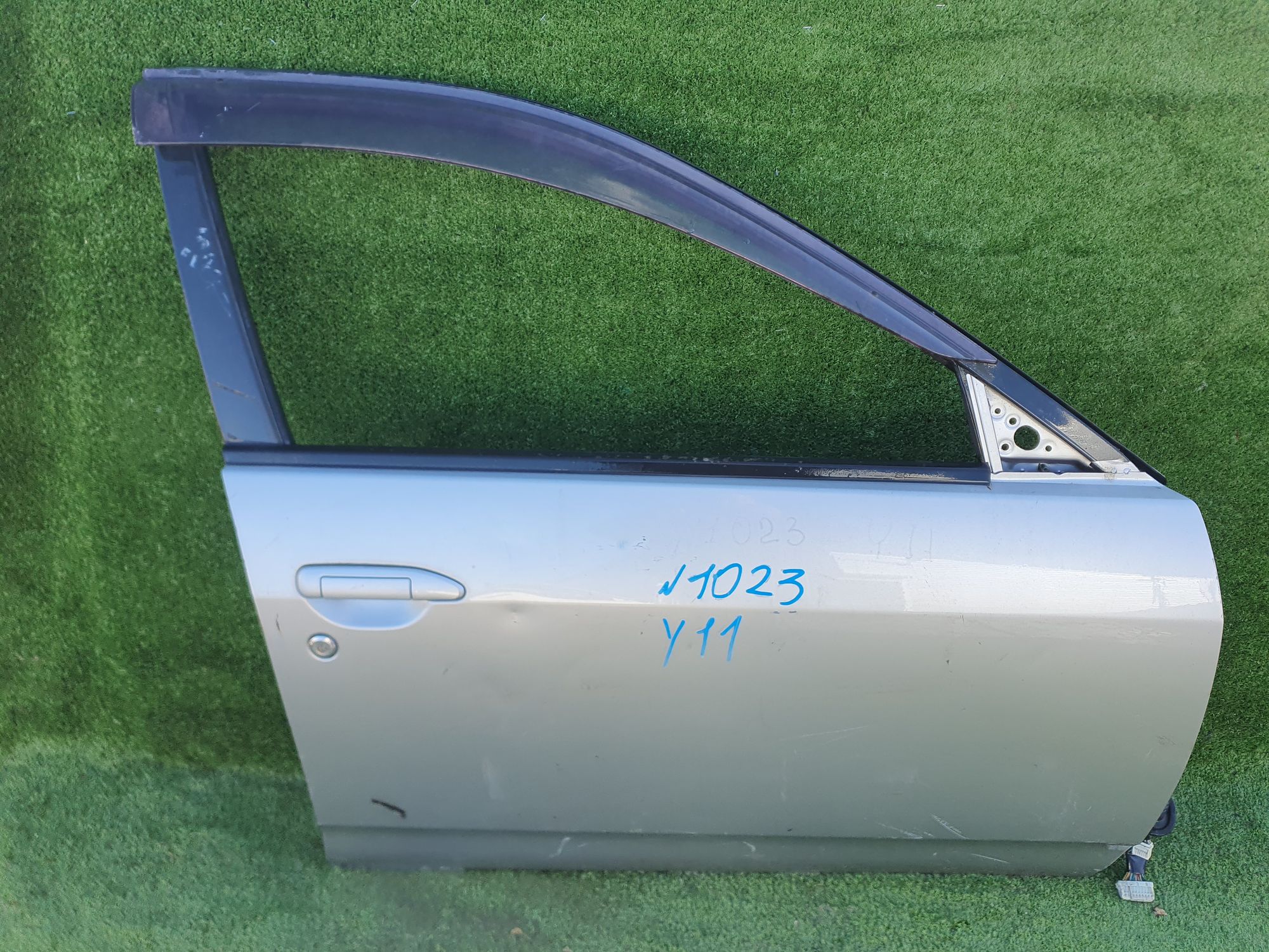 1023 дверь F/R на NISSAN WINGROAD Y11, 8500 рублей, Невинномысск