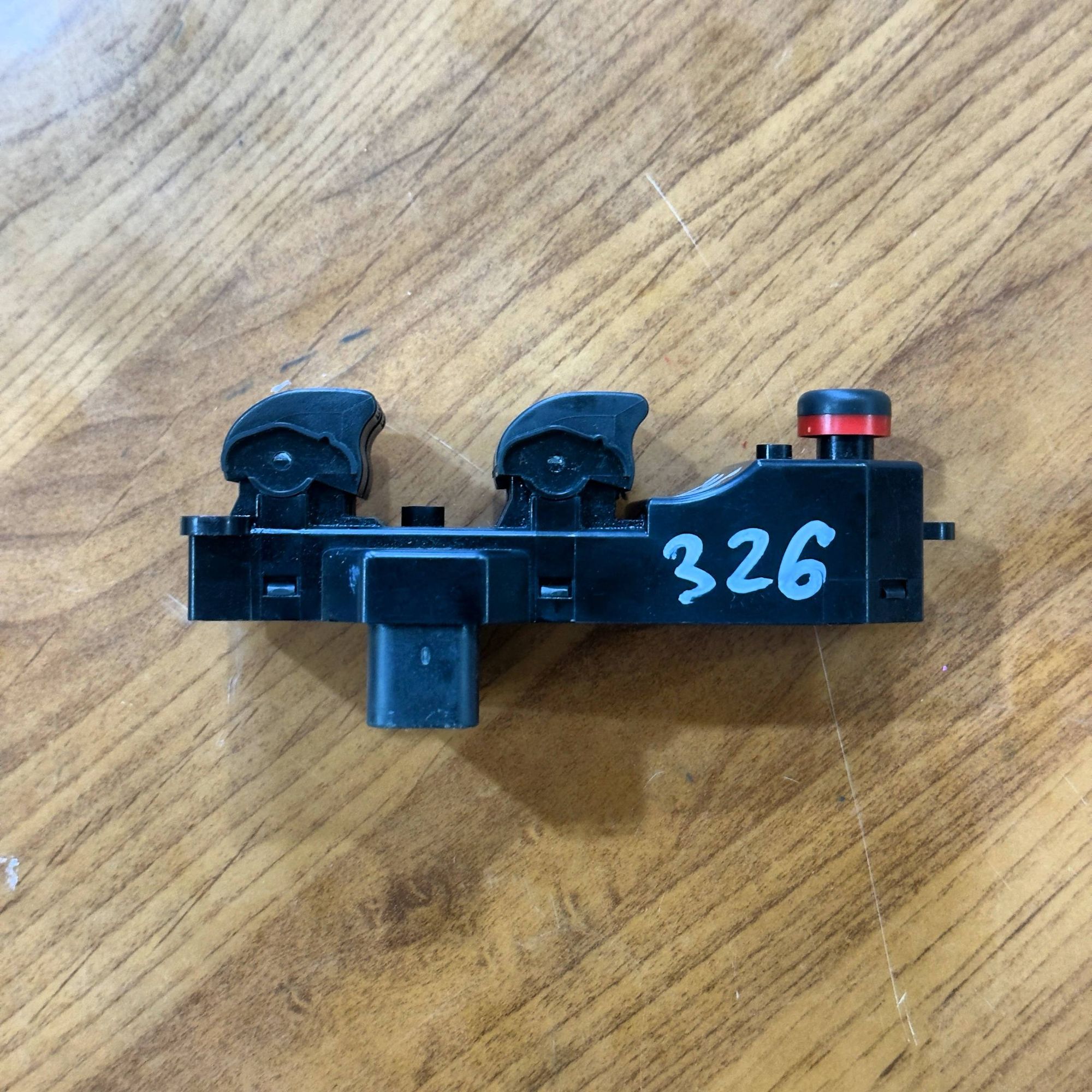 326 Блок управления стеклоподъемниками HONDA FIT GD1, 3000 рублей, Невинномысск