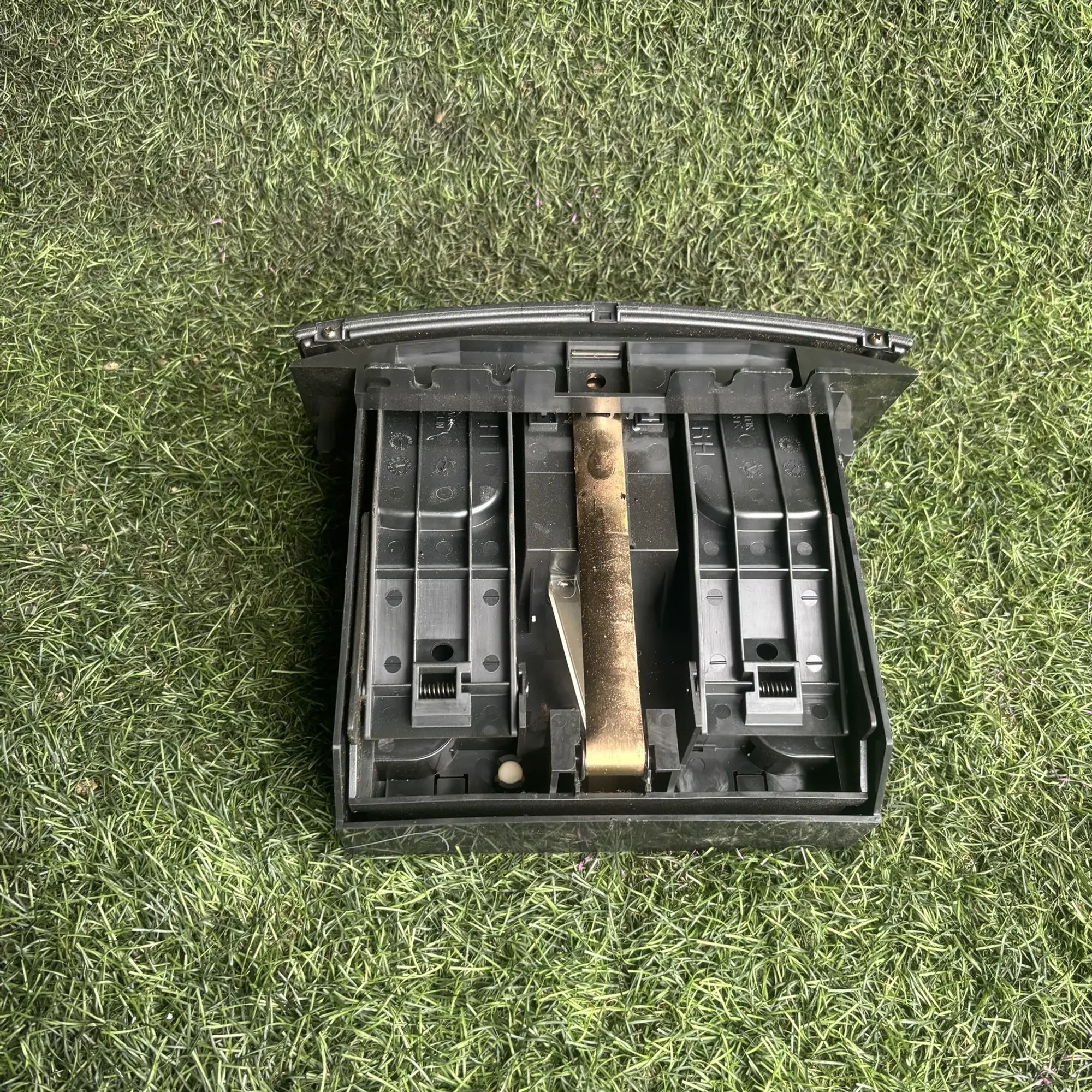 https://ycs.partsauto.market/partsauto-images/thmbs/userImages/772e461030aea93f4dbb6447c0f924d3/part/df3583f8-9a1e-46d8-87f7-c14078b80ce2_1776764030799.jpg