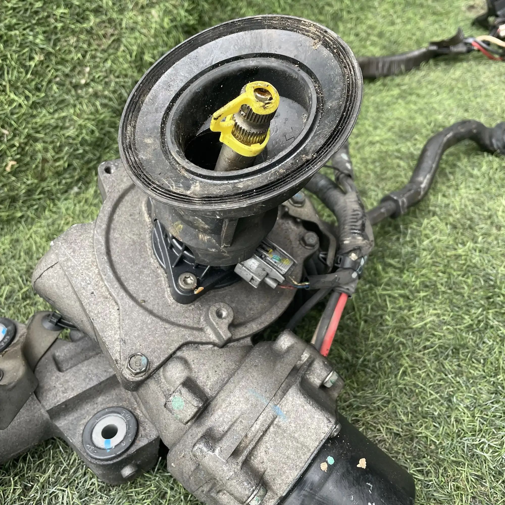 https://ycs.partsauto.market/partsauto-images/thmbs/userImages/772e461030aea93f4dbb6447c0f924d3/part/df4b05a1-b918-4efa-9fde-ee72c3b24937_1779198624211.jpg