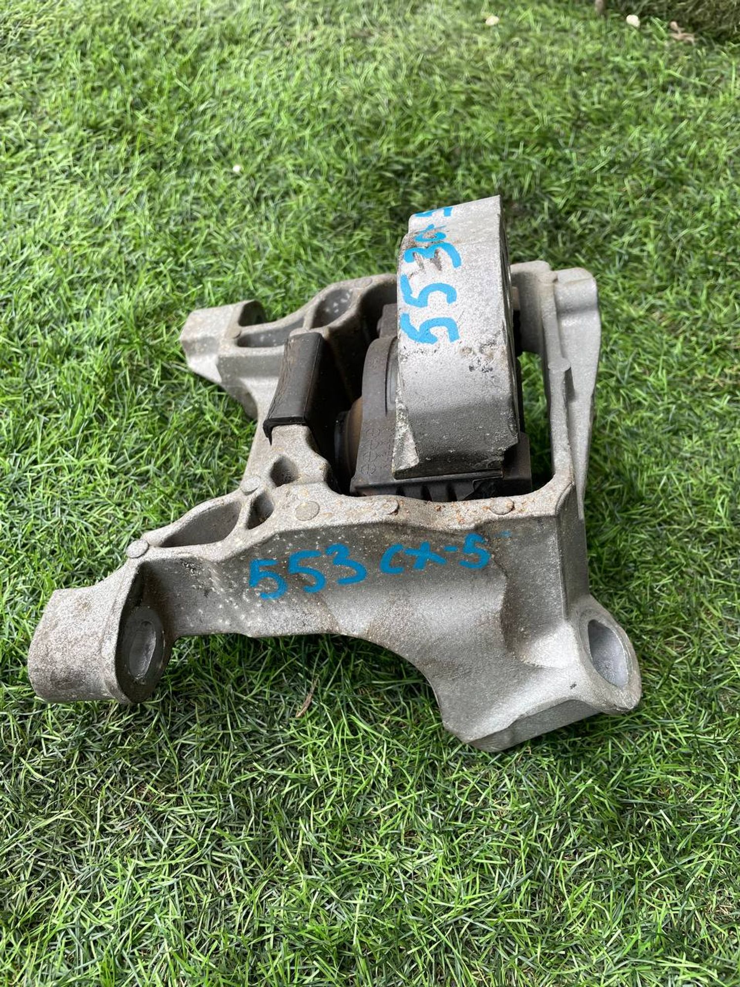 https://ycs.partsauto.market/partsauto-images/thmbs/userImages/772e461030aea93f4dbb6447c0f924d3/part/df6cafef-3139-44a3-b05f-f3c41cec212c_1773815686033.jpg