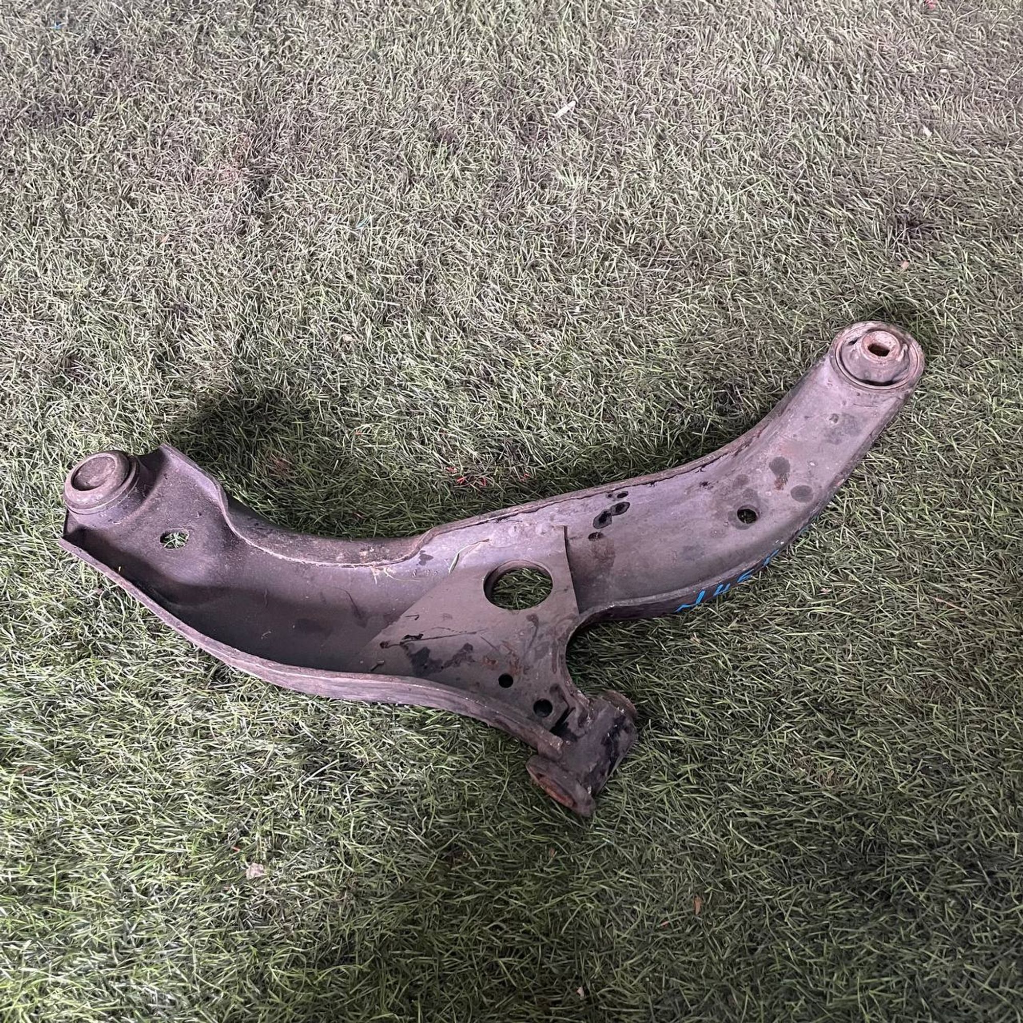 455 Рычаг передний левый нижний MAZDA DEMIO DY5W, 1 рублей, Невинномысск