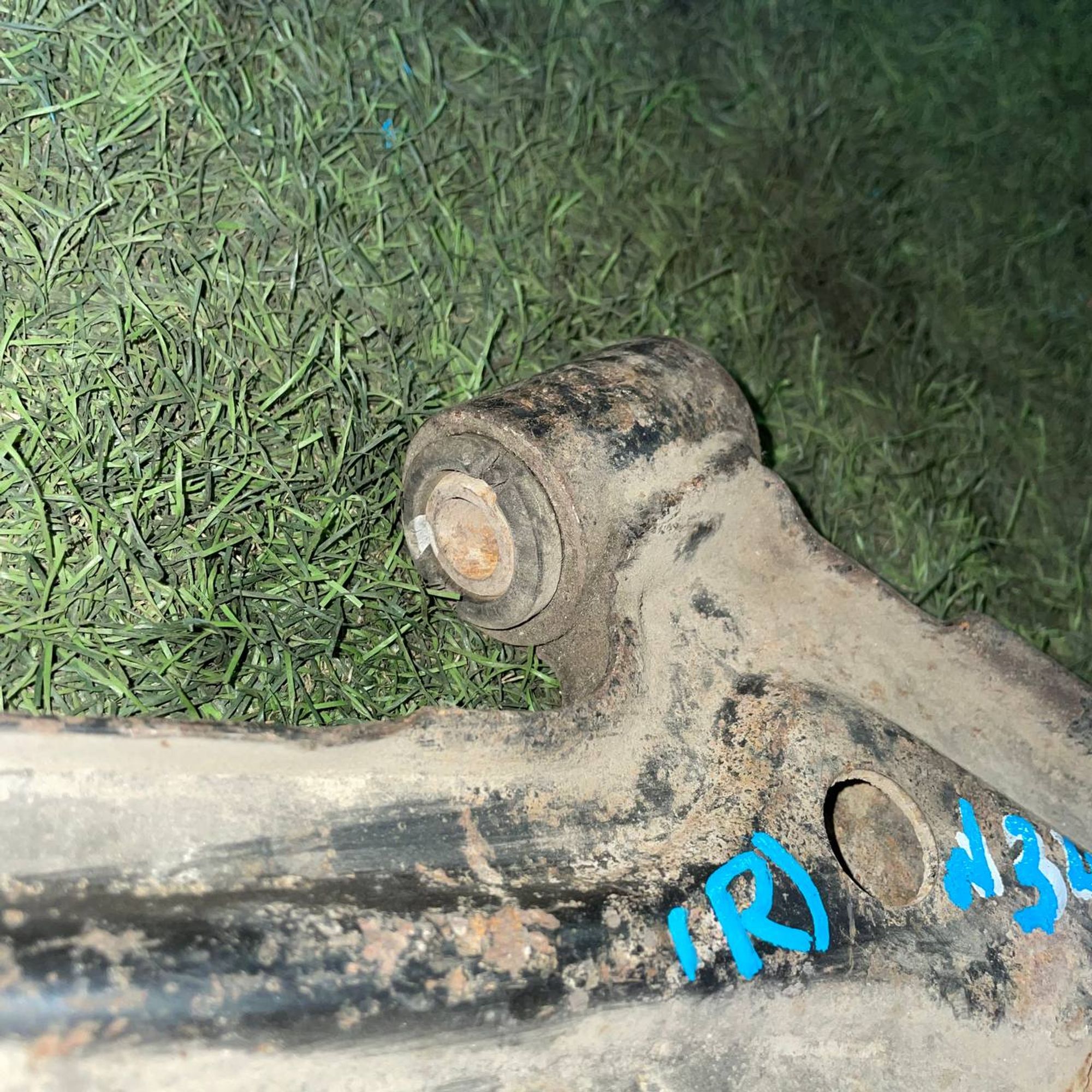 343 Рычаг передний правый нижний NISSAN SUNNY B13, 3000 рублей, Невинномысск