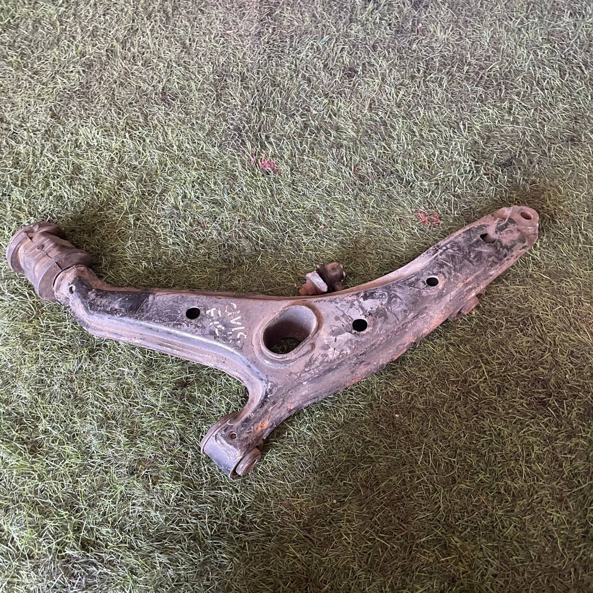 488 Рычаг передний правый нижний HONDA CIVIC EK3, 3500 рублей, Невинномысск