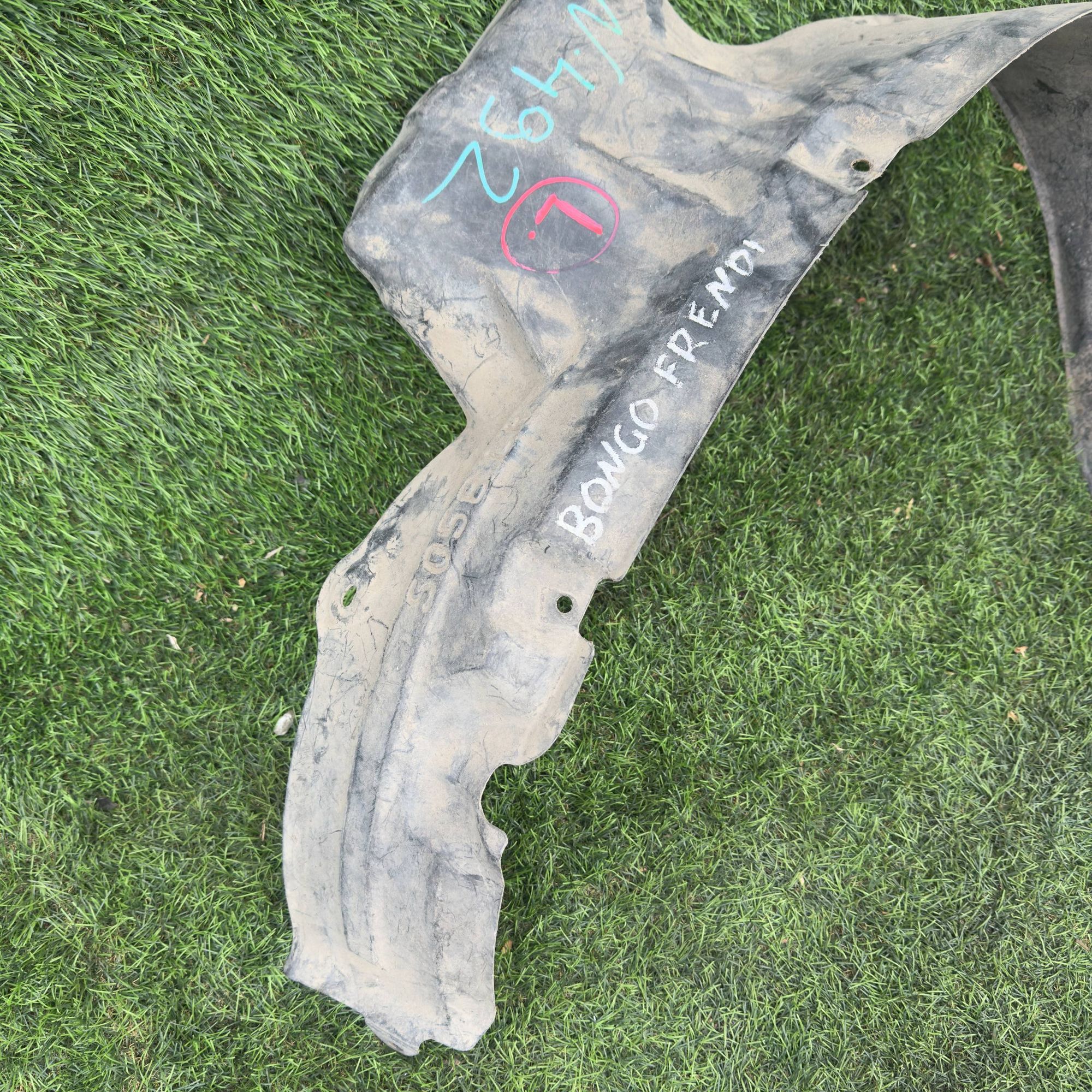 492 Подкрылок передний левый MAZDA SGLW, 2000 рублей, Невинномысск