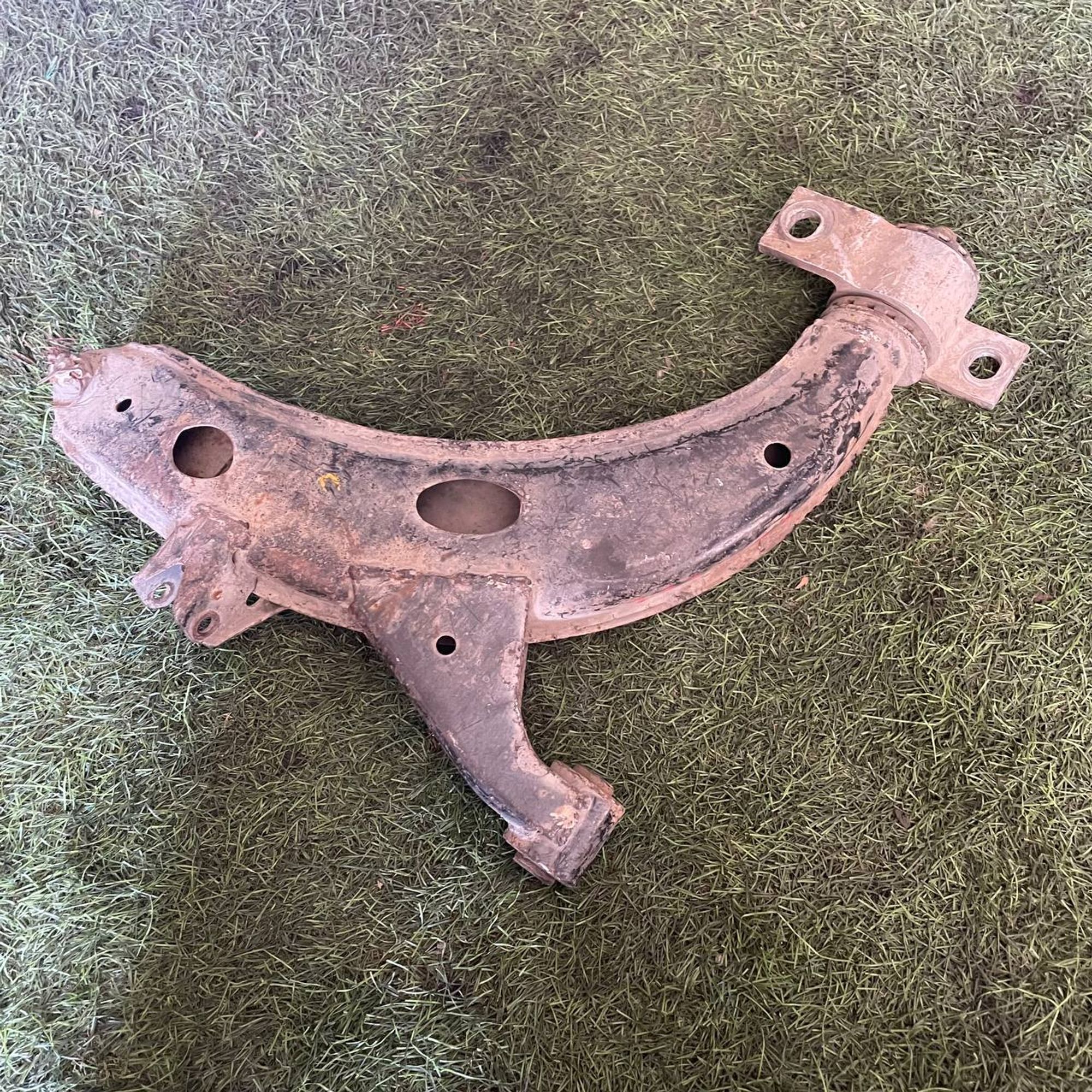 368 Рычаг передний левый нижний SUBARU LEGACY LG9, 1 рублей, Невинномысск