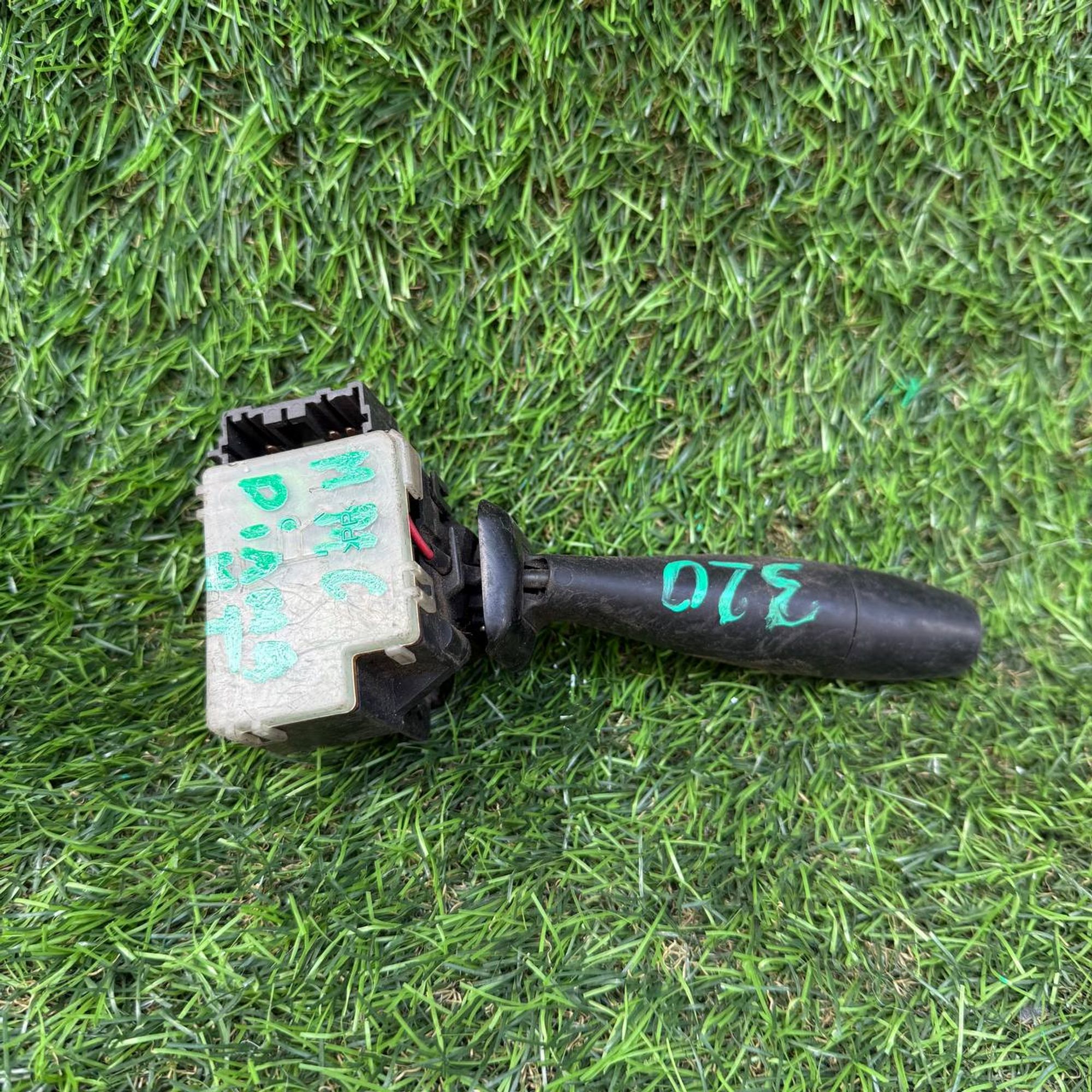 320 Подрулевой переключатель дворников, 2500 рублей, Невинномысск