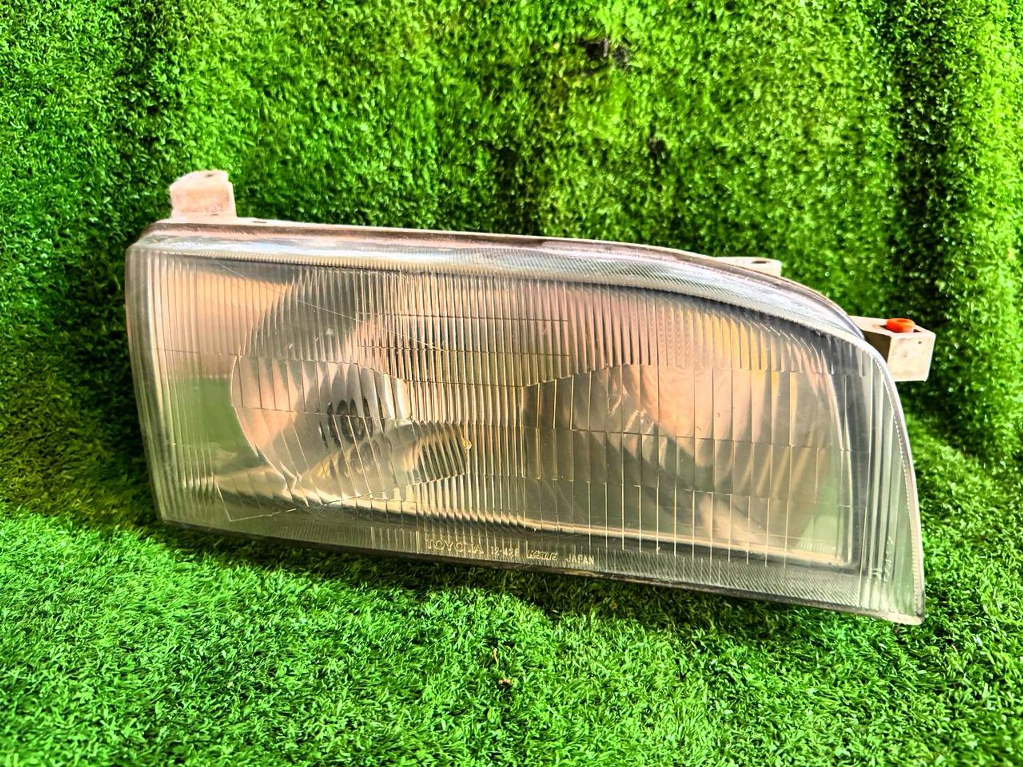 33 фара на TOYOTA CARIB AE115, 3500 рублей, Невинномысск