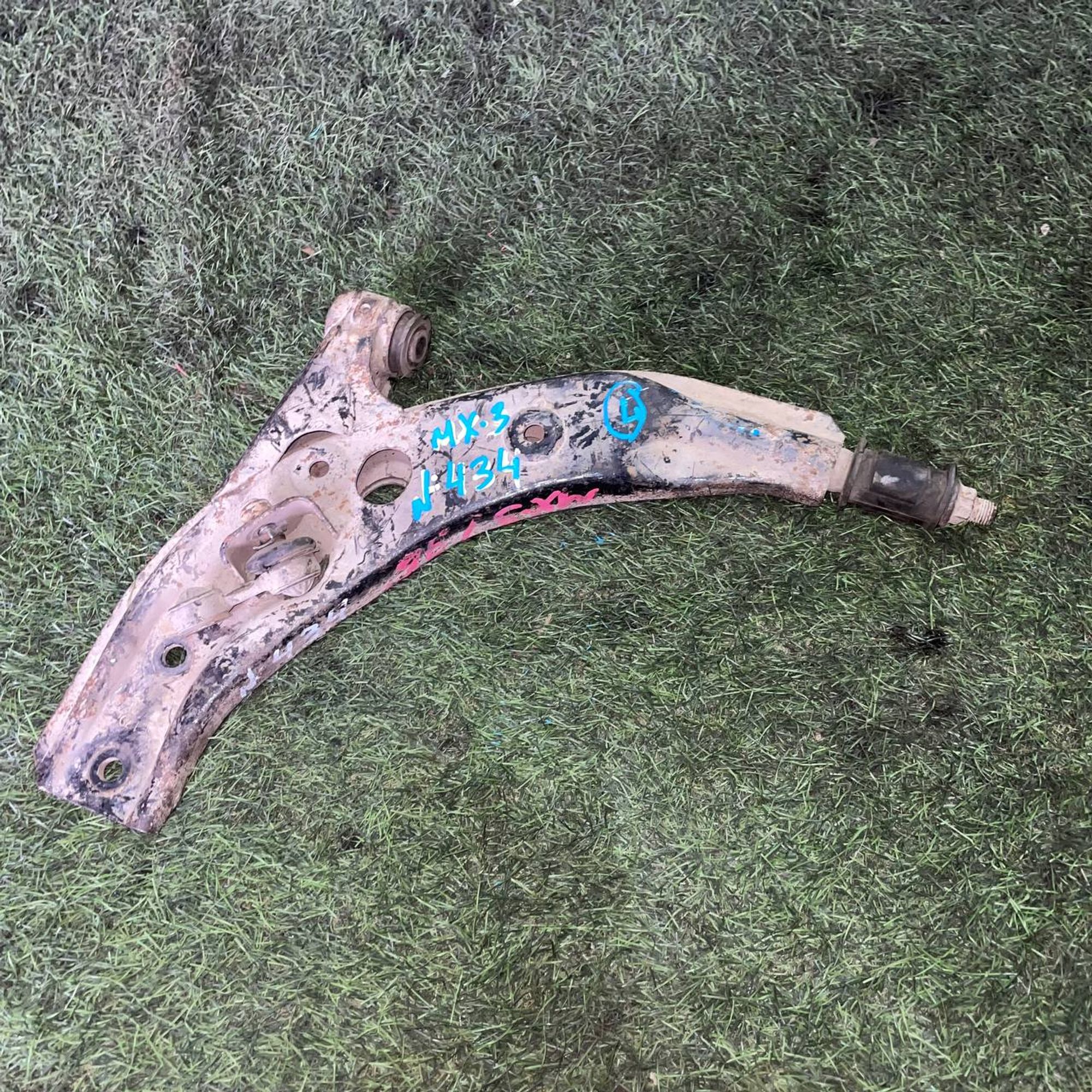 434 Рычаг передний правый нижний MAZDA FAMILIA BJ5W, 1 рублей, Невинномысск