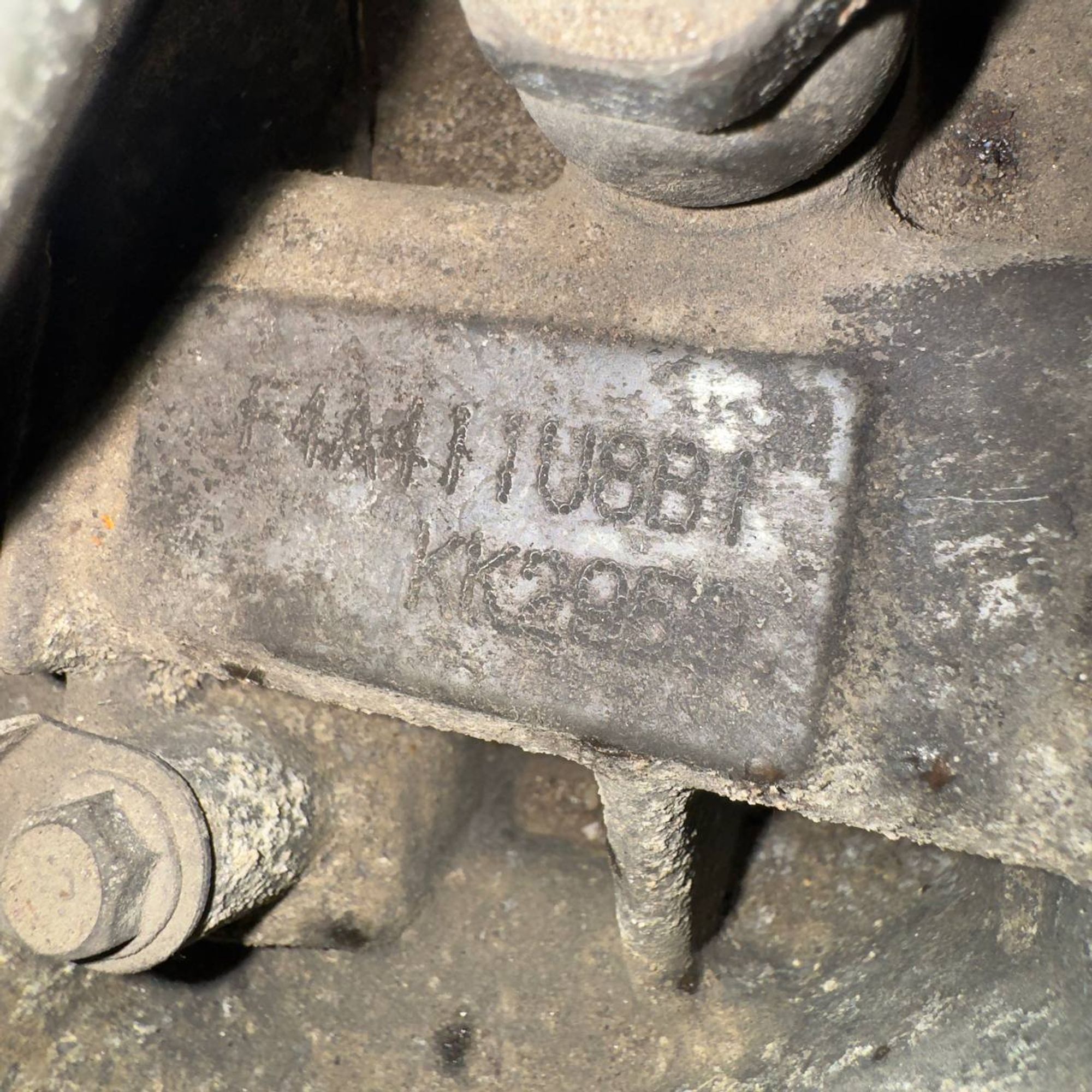 https://ycs.partsauto.market/partsauto-images/thmbs/userImages/772e461030aea93f4dbb6447c0f924d3/part/e3afacc0-5e3f-41af-9af0-e92b98e5ea7d_1752570561916.jpg