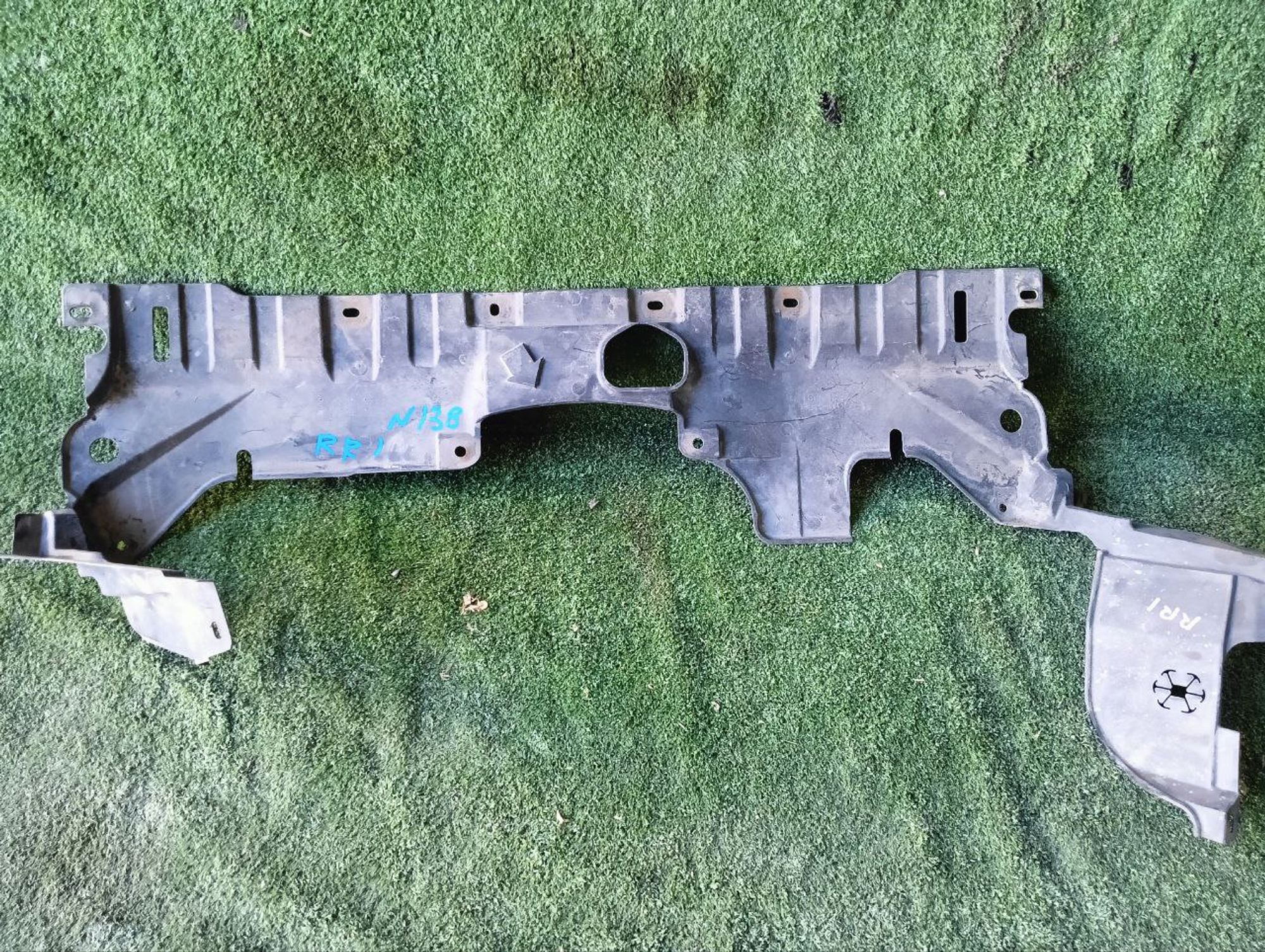 https://ycs.partsauto.market/partsauto-images/thmbs/userImages/772e461030aea93f4dbb6447c0f924d3/part/e511fd76-019f-43b0-a7d9-03a7c54df087_1717671757962.jpg