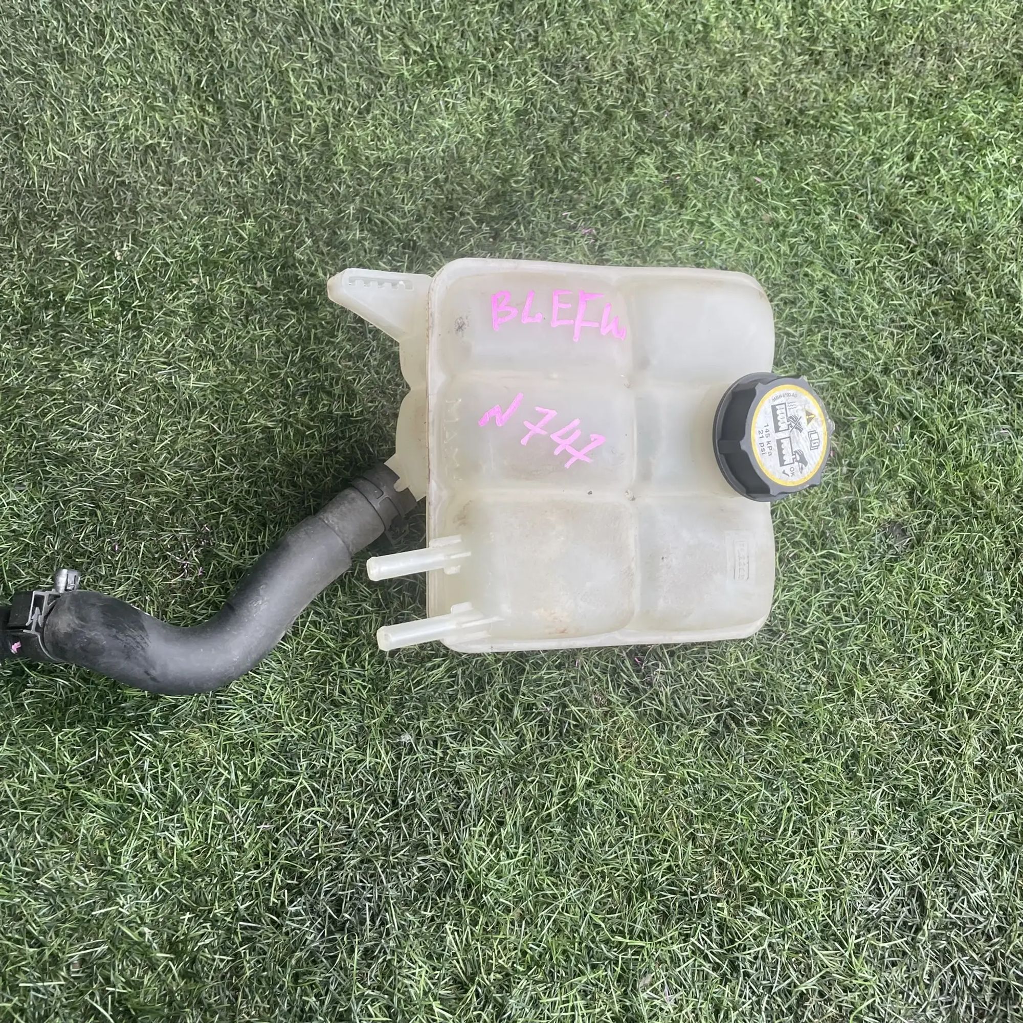 https://ycs.partsauto.market/partsauto-images/thmbs/userImages/772e461030aea93f4dbb6447c0f924d3/part/e524e457-73bf-49f1-af29-a880579c8222_1776763122480.jpg