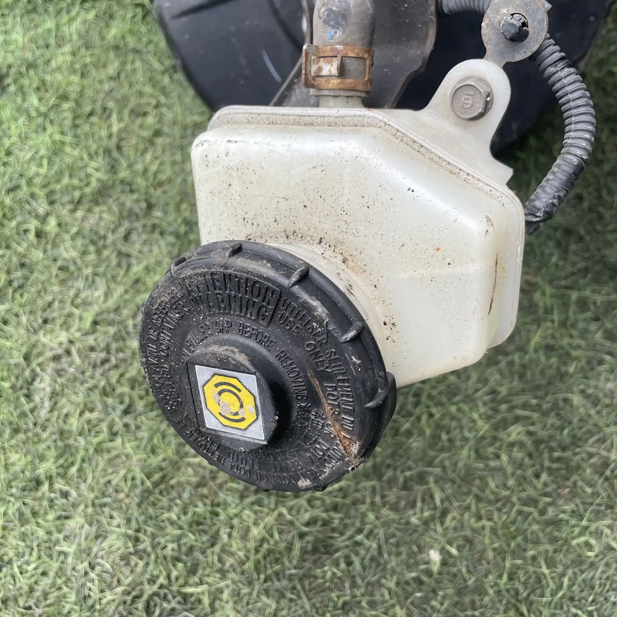 https://ycs.partsauto.market/partsauto-images/thmbs/userImages/772e461030aea93f4dbb6447c0f924d3/part/e5b715e9-054c-4a7d-a927-99c399171620_1779177049973.jpg