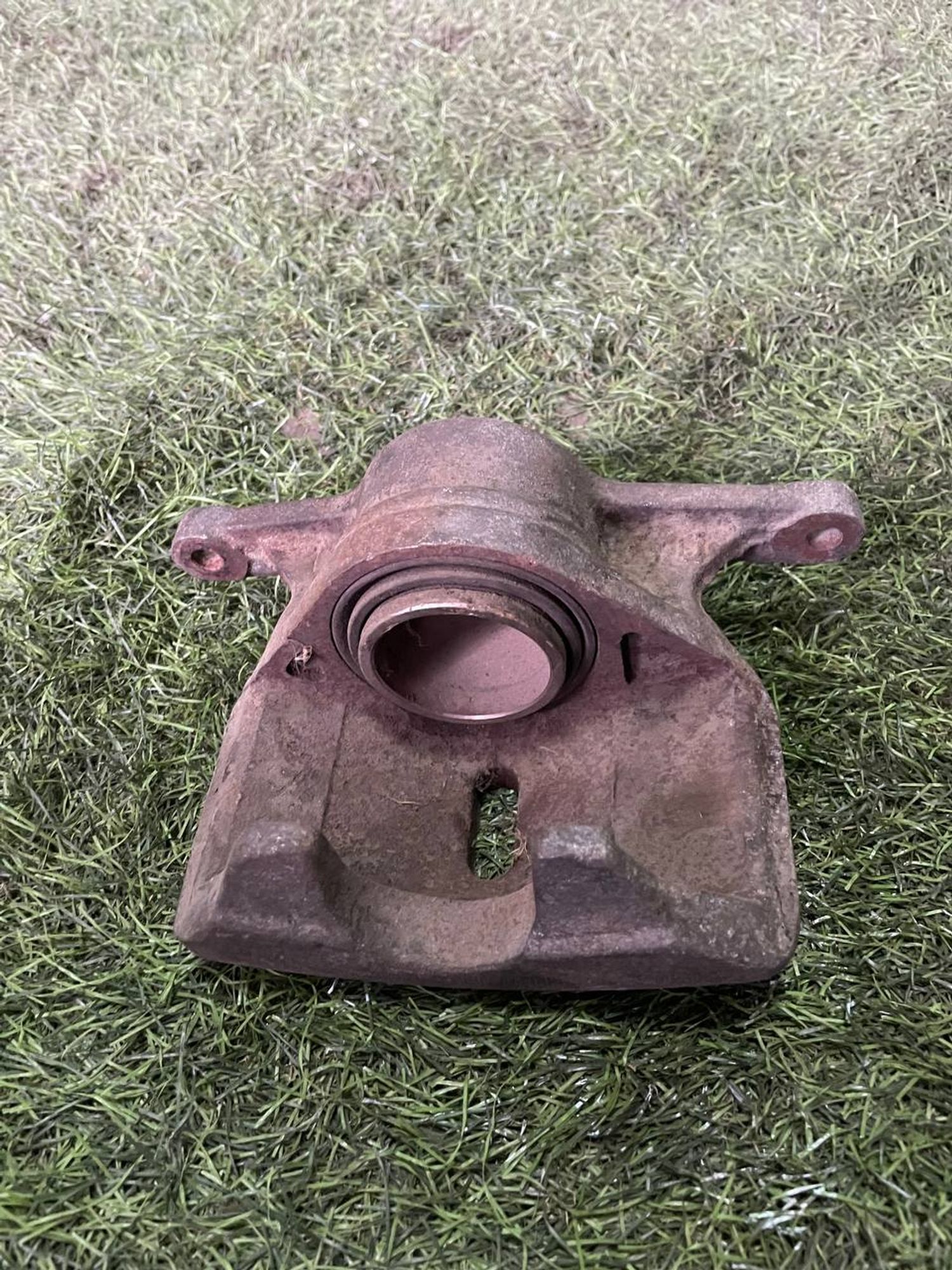 309 Суппорт тормозной передний правый TOYOTA VISTA SV30, 3000 рублей, Невинномысск