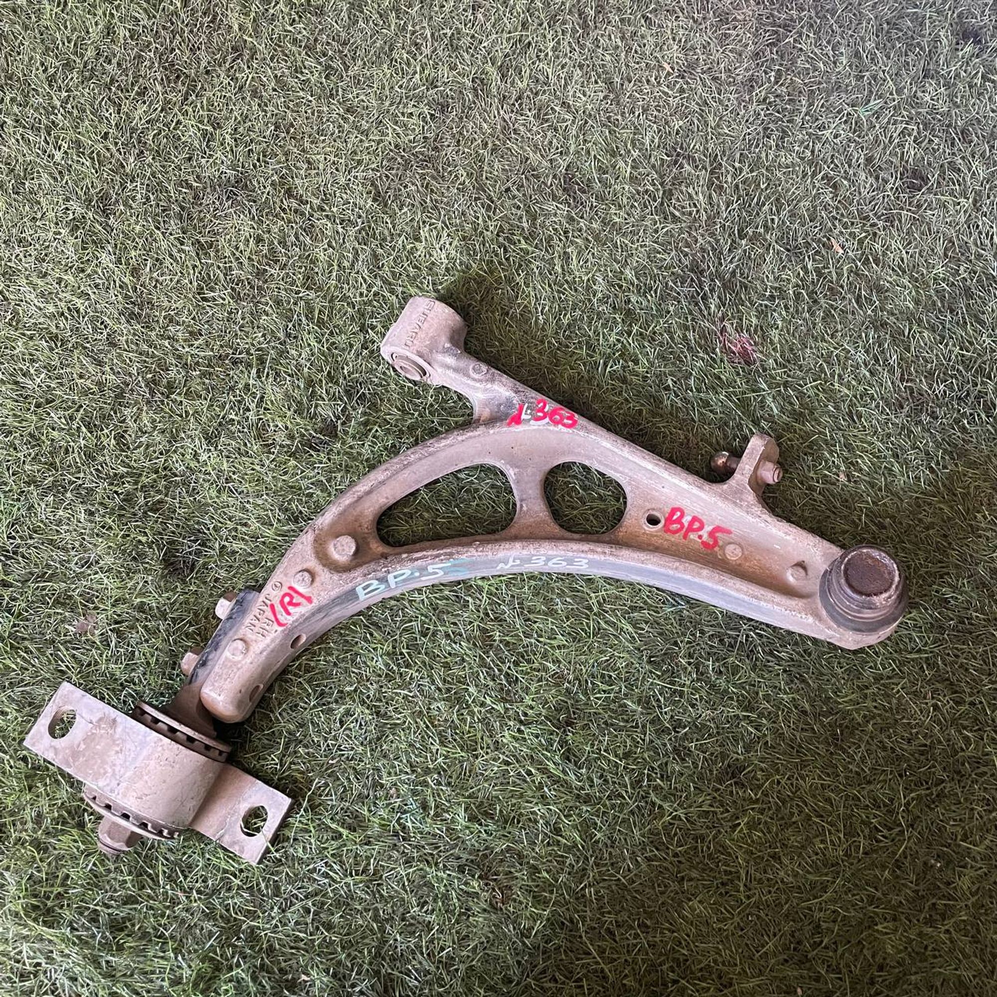 363 Рычаг передний правый нижний SUBARU LEGACY BP5, 4500 рублей, Невинномысск