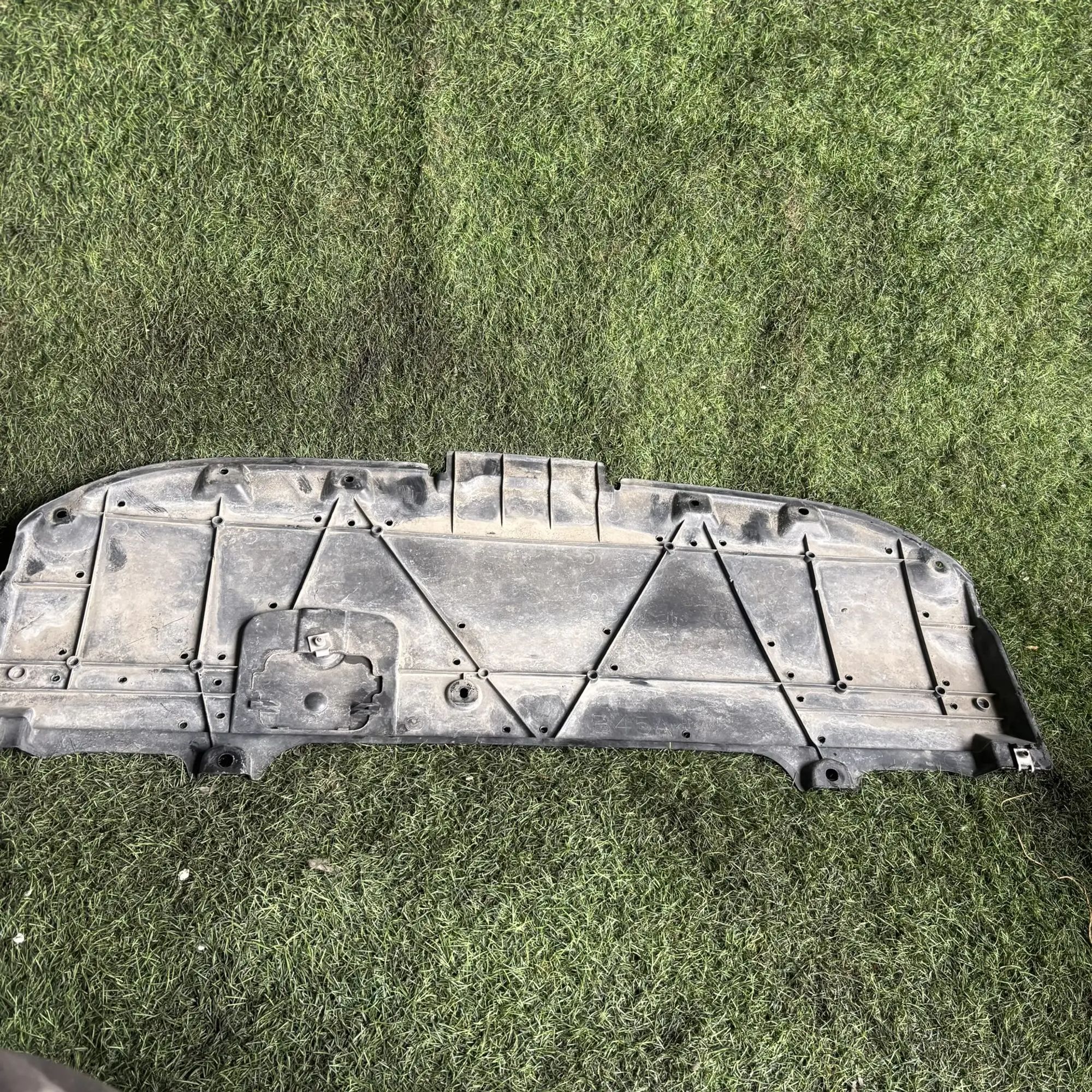 https://ycs.partsauto.market/partsauto-images/thmbs/userImages/772e461030aea93f4dbb6447c0f924d3/part/e6b6ef5f-be06-4e8a-9f8e-0482ab0786d2_1777292764476.jpg