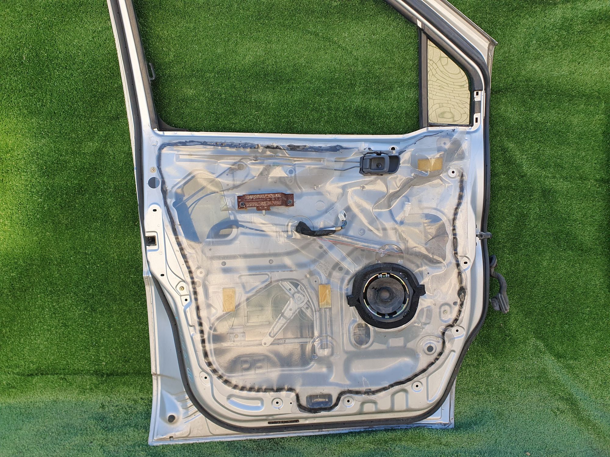 1475 дверь на NISSAN ELGRAND ATE50, 16500 рублей, Невинномысск