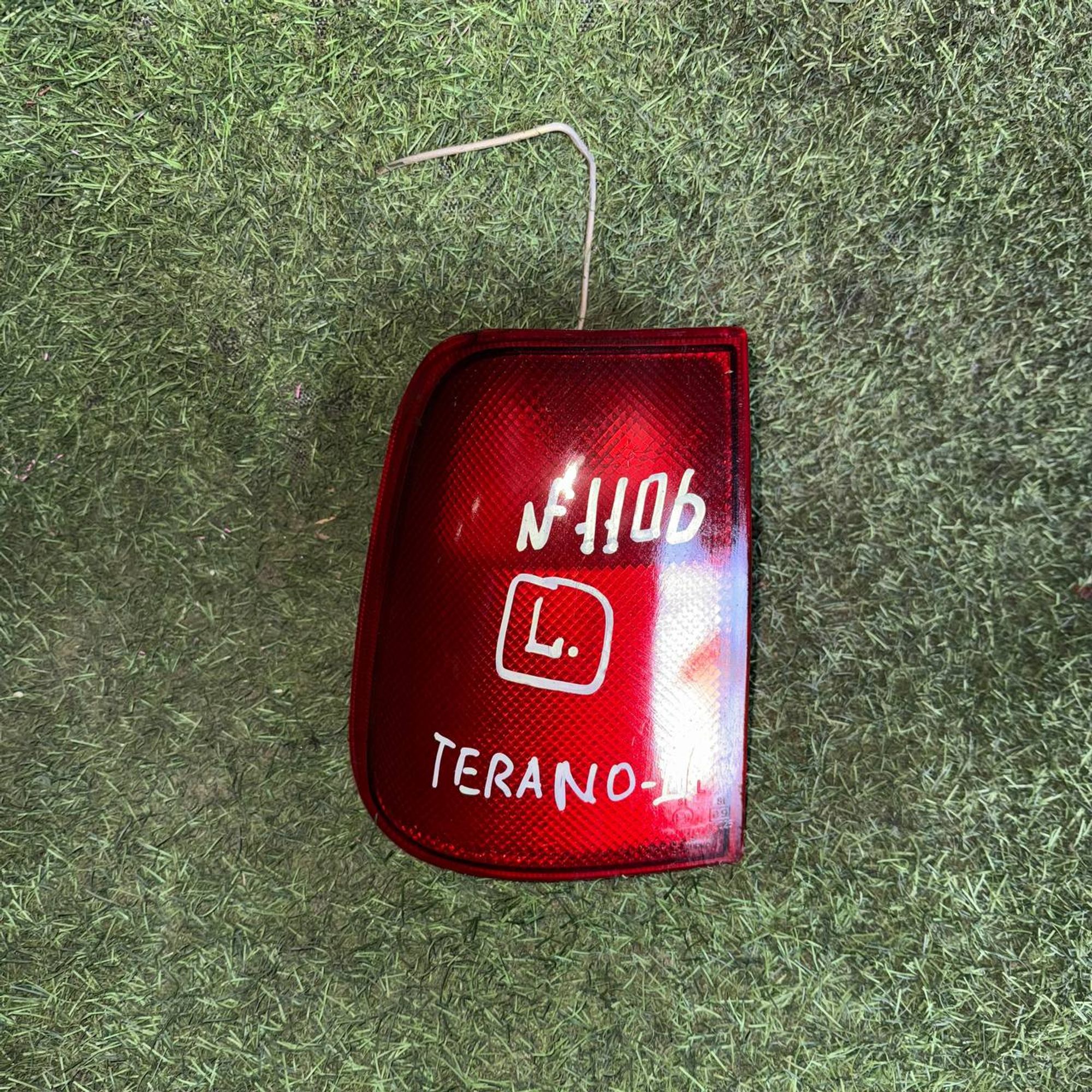 1106 Фонарь задний левый NISSAN MISTRAL R20, 3000 рублей, Невинномысск