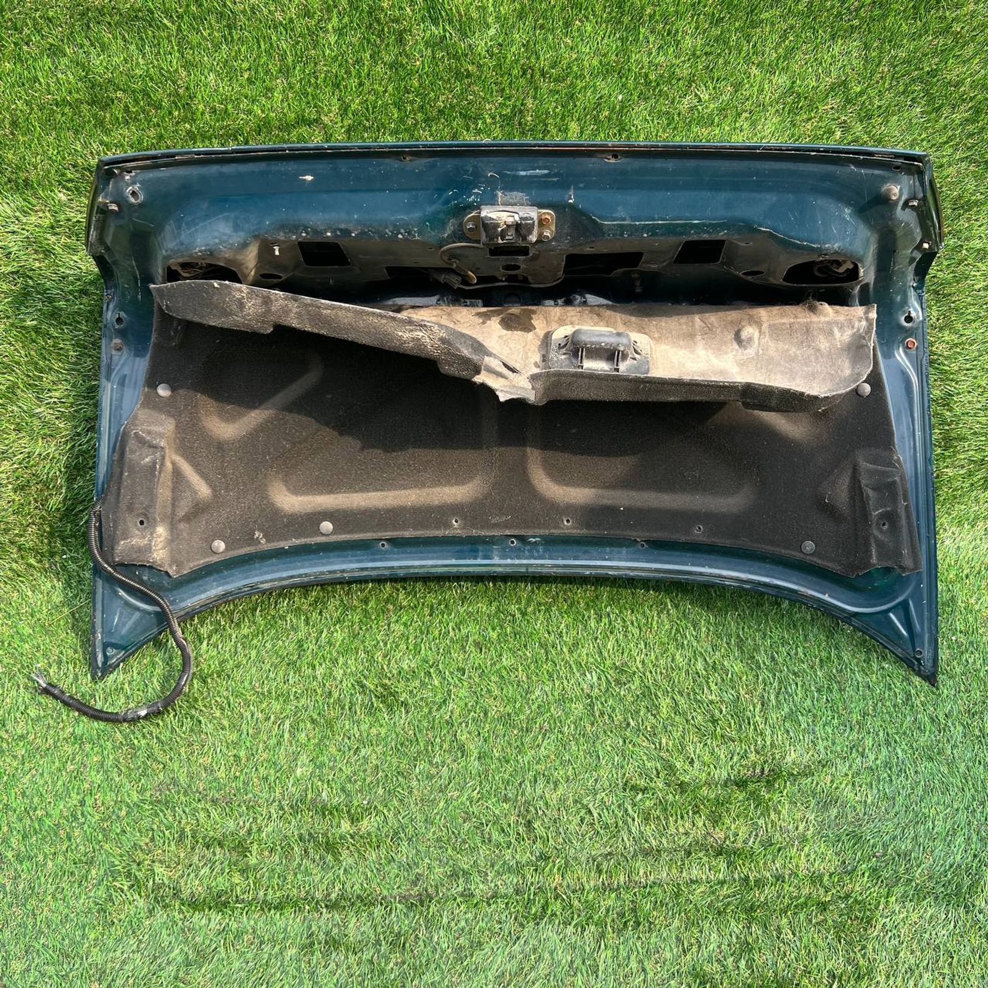 165 Крышка багажника MITSUBISHI CARISMA DA1A, 5500 рублей, Невинномысск