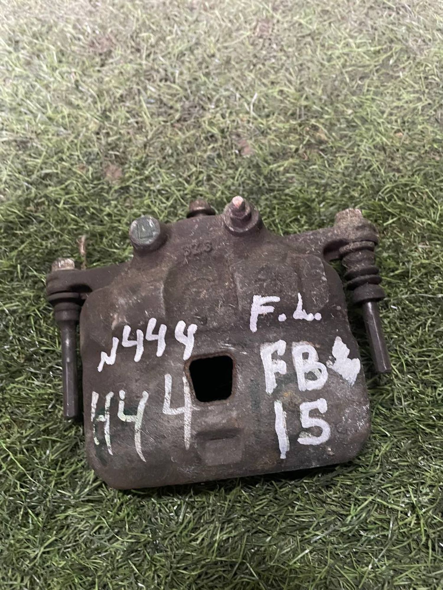 444 Суппорт тормозной передний левый NISSAN SUNNY B15, 3000 рублей, Невинномысск