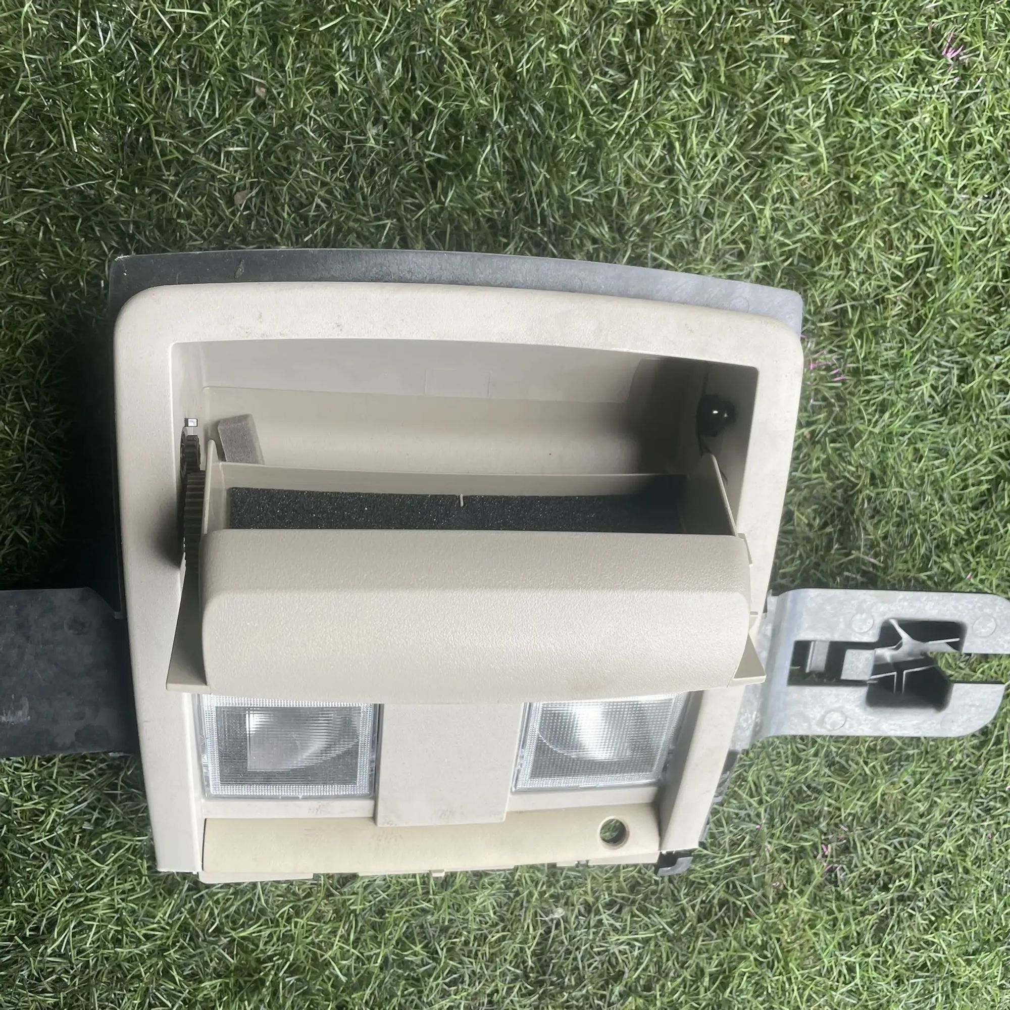 https://ycs.partsauto.market/partsauto-images/thmbs/userImages/772e461030aea93f4dbb6447c0f924d3/part/e9ae7b6d-2237-4f88-bc80-9dbb4d12f79a_1776761695531.jpg