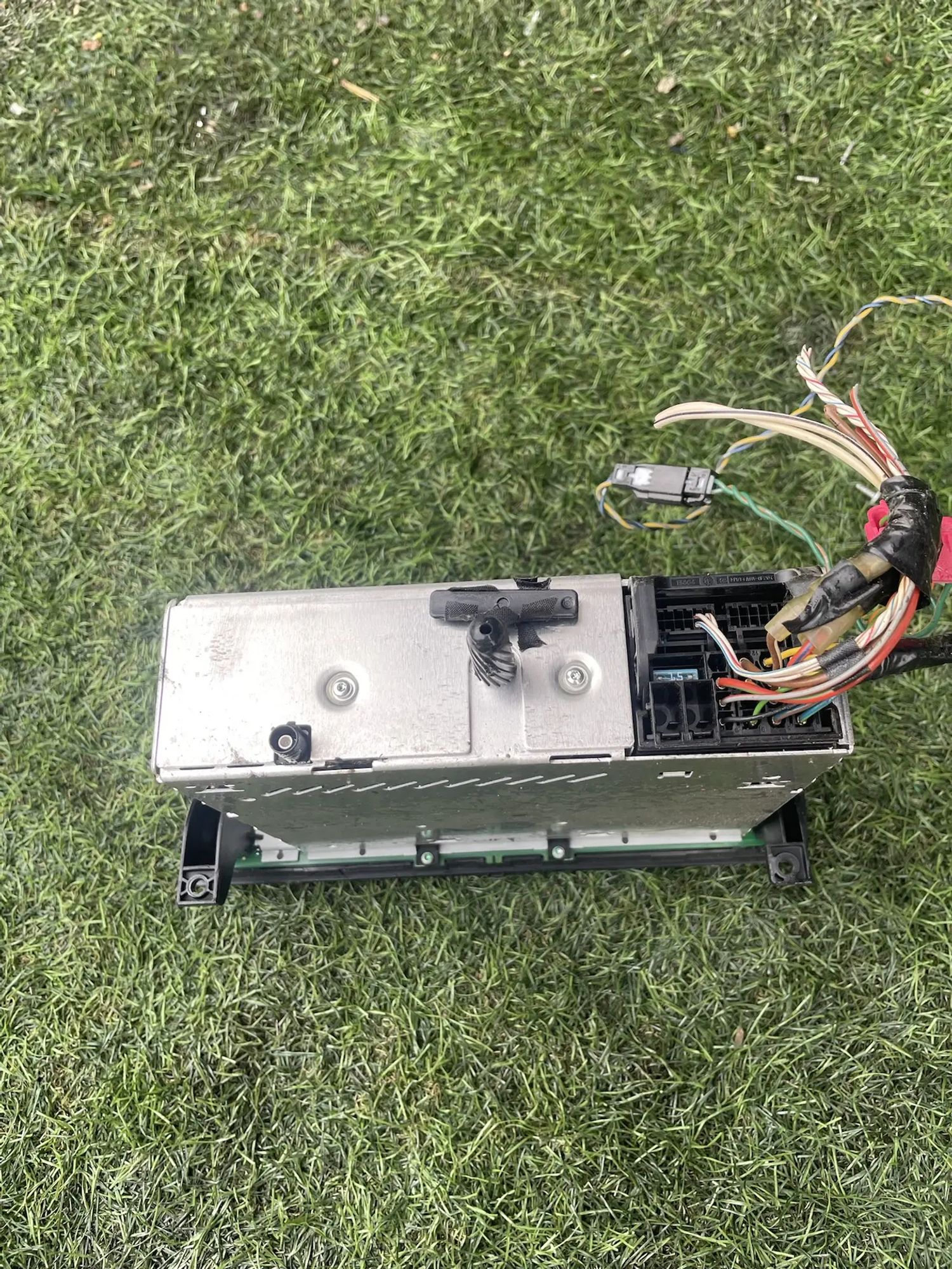 https://ycs.partsauto.market/partsauto-images/thmbs/userImages/772e461030aea93f4dbb6447c0f924d3/part/e9b04d3b-fdf5-49e0-b545-d33e8deff12f_1778919044394.jpg