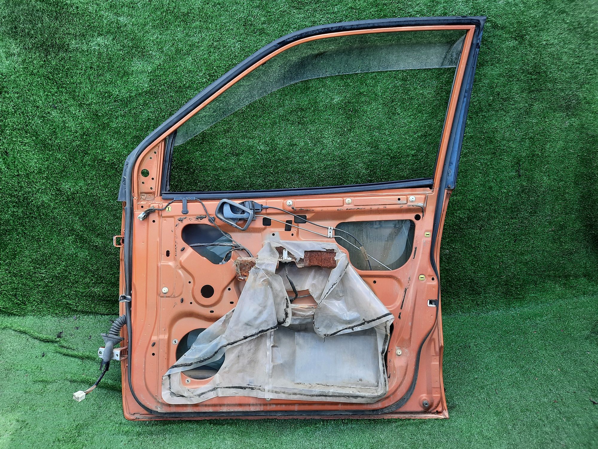 901 дверь на MITSUBISHI DINGO CQ2A, 12000 рублей, Невинномысск