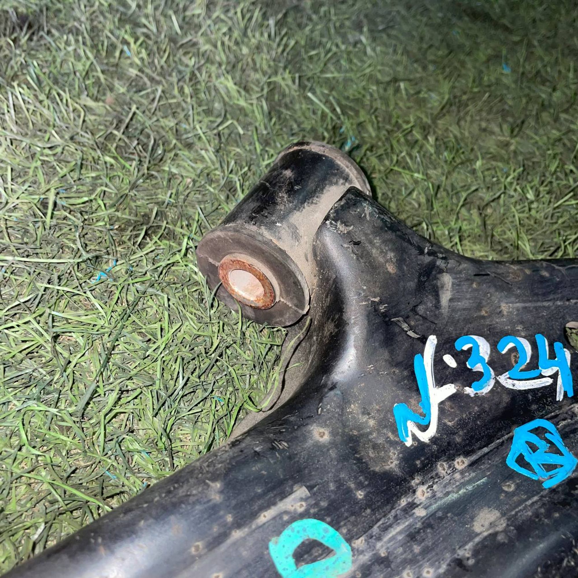 324 Рычаг передний правый нижний NISSAN CUBE Z11, 3500 рублей, Невинномысск