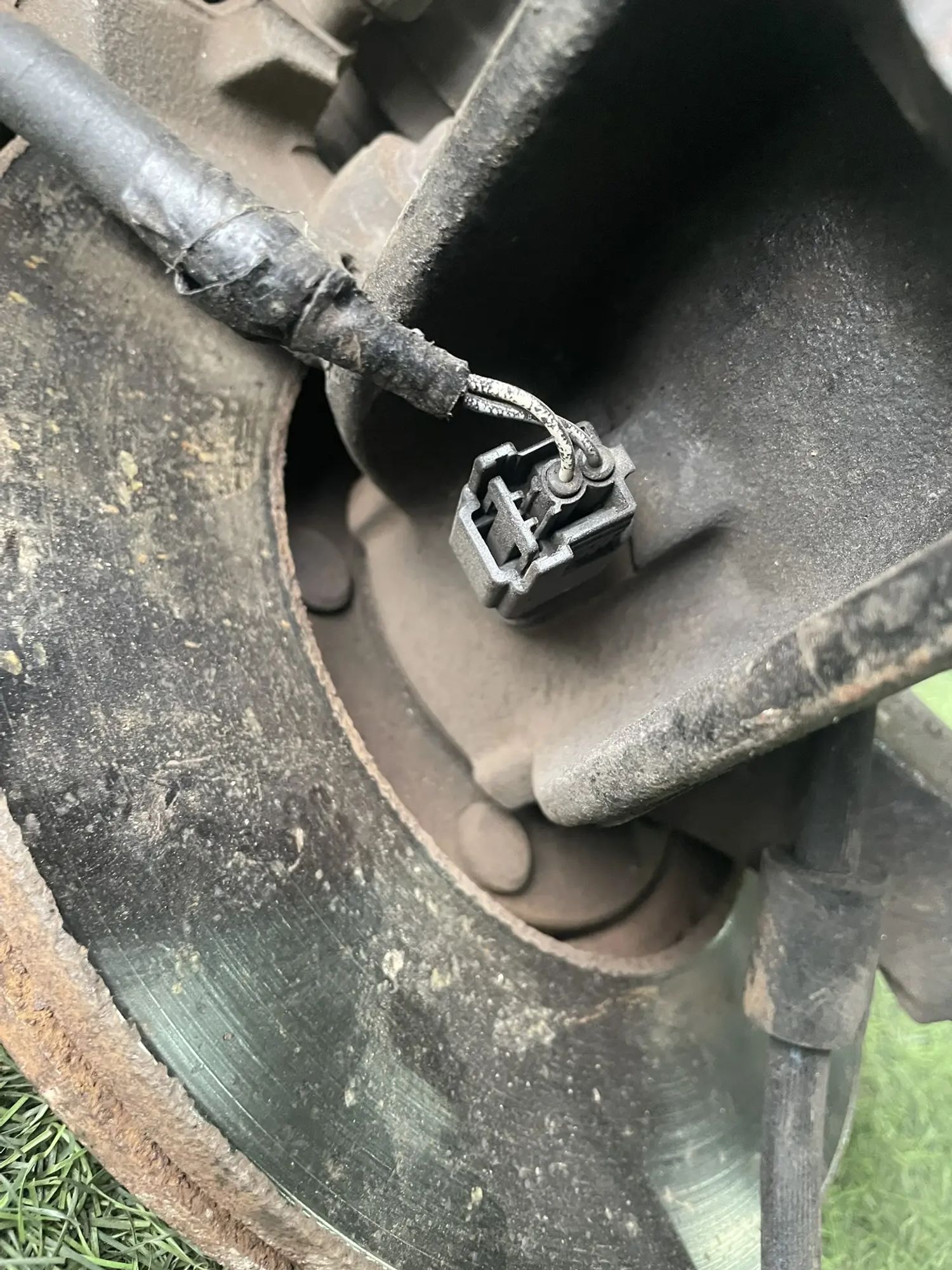 1369 Ступица передняя левая Mazda Axela BK5P ZY 2006, 12500 рублей, Невинномысск