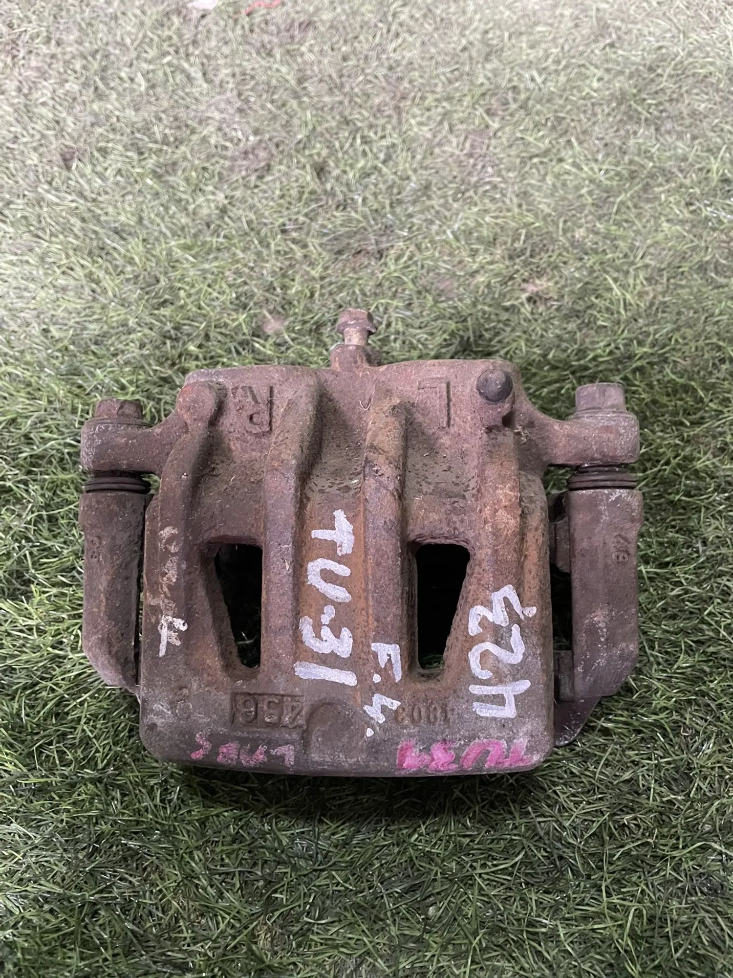 423 Суппорт тормозной передний левый NISSAN PRESAGE TU31, 3000 рублей, Невинномысск