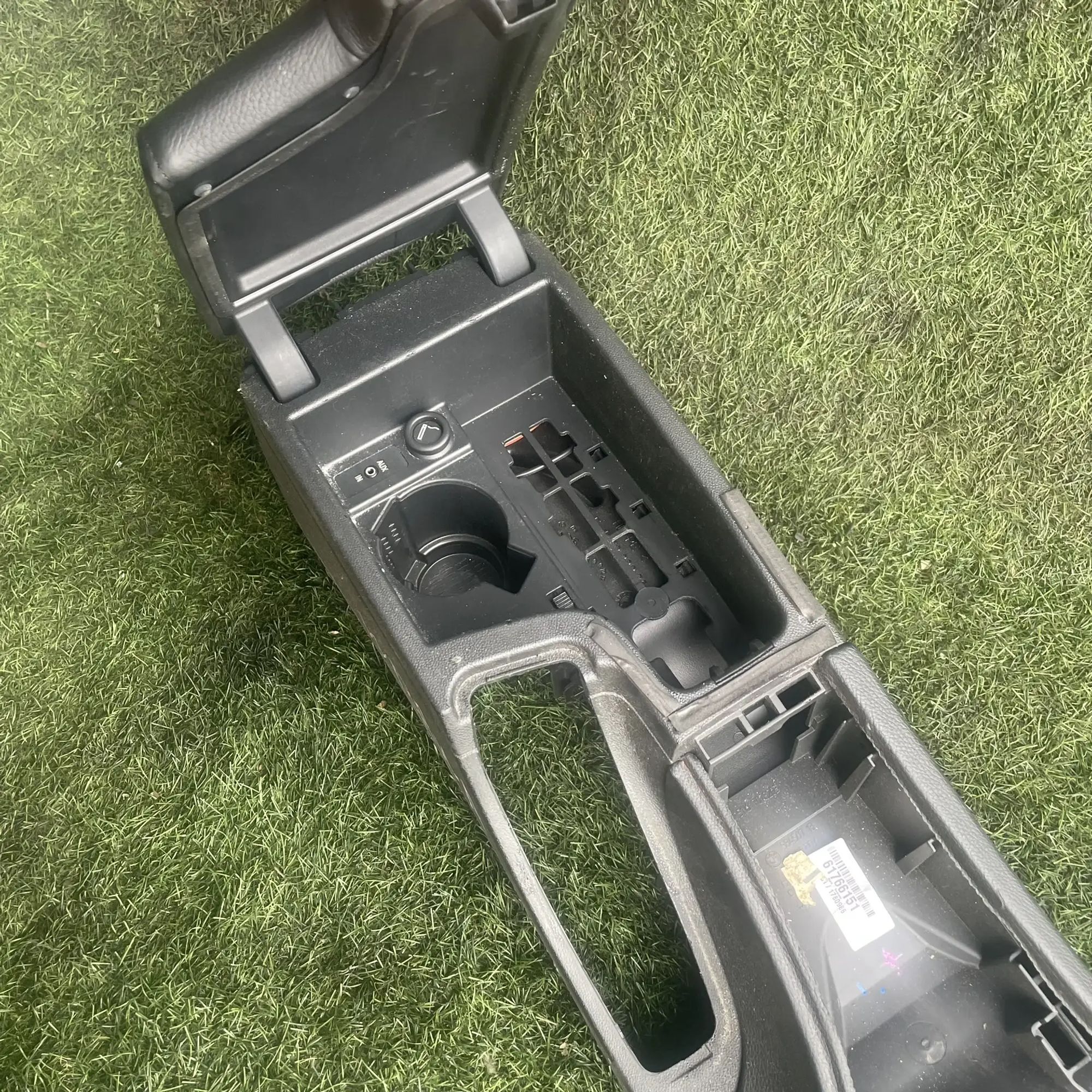 https://ycs.partsauto.market/partsauto-images/thmbs/userImages/772e461030aea93f4dbb6447c0f924d3/part/eb8e9cff-ae17-4f1b-84a5-688ae0780895_1776670122626.jpg