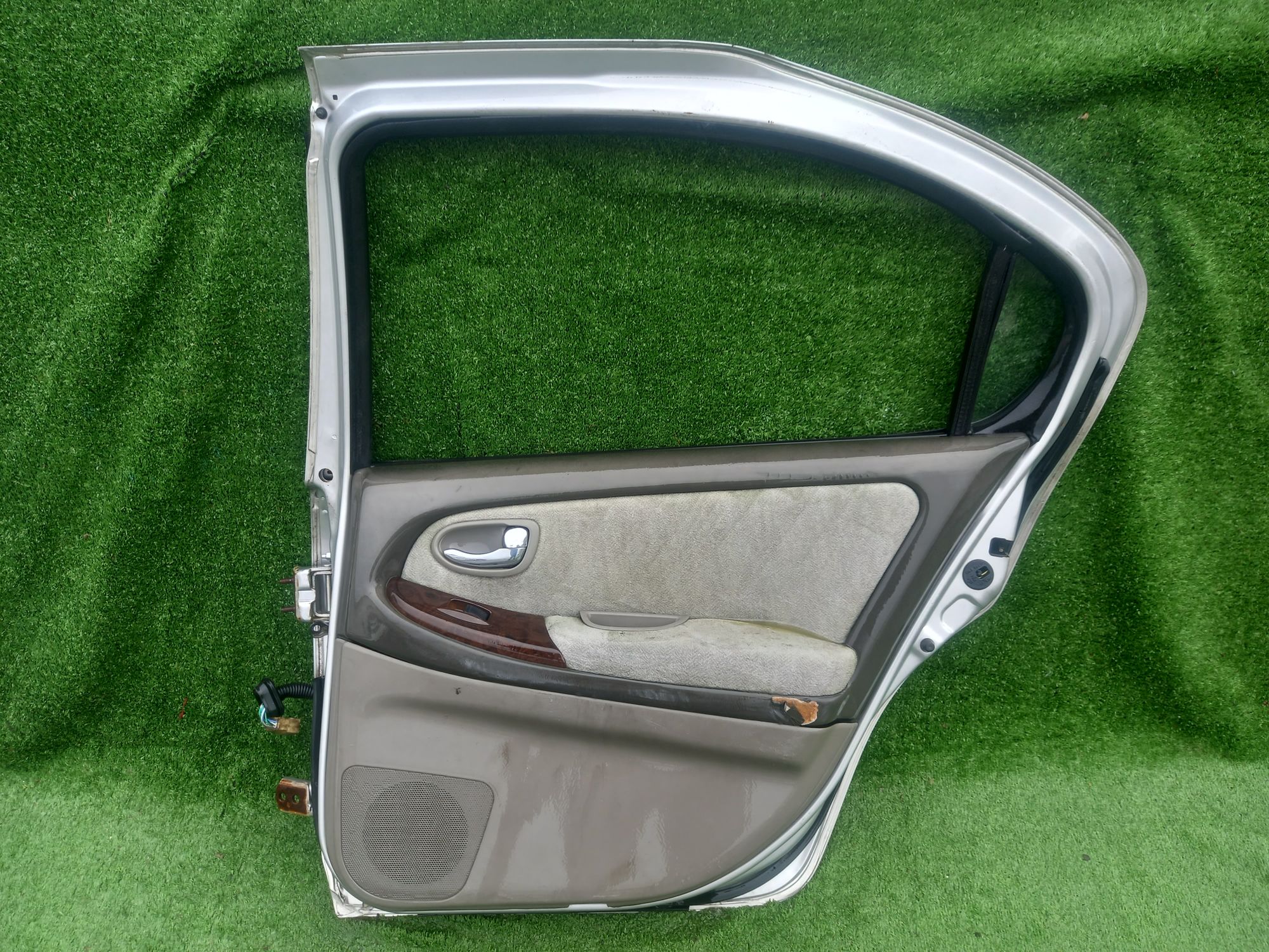 197 дверь на NISSAN CEFIRO A33, 10500 рублей, Невинномысск