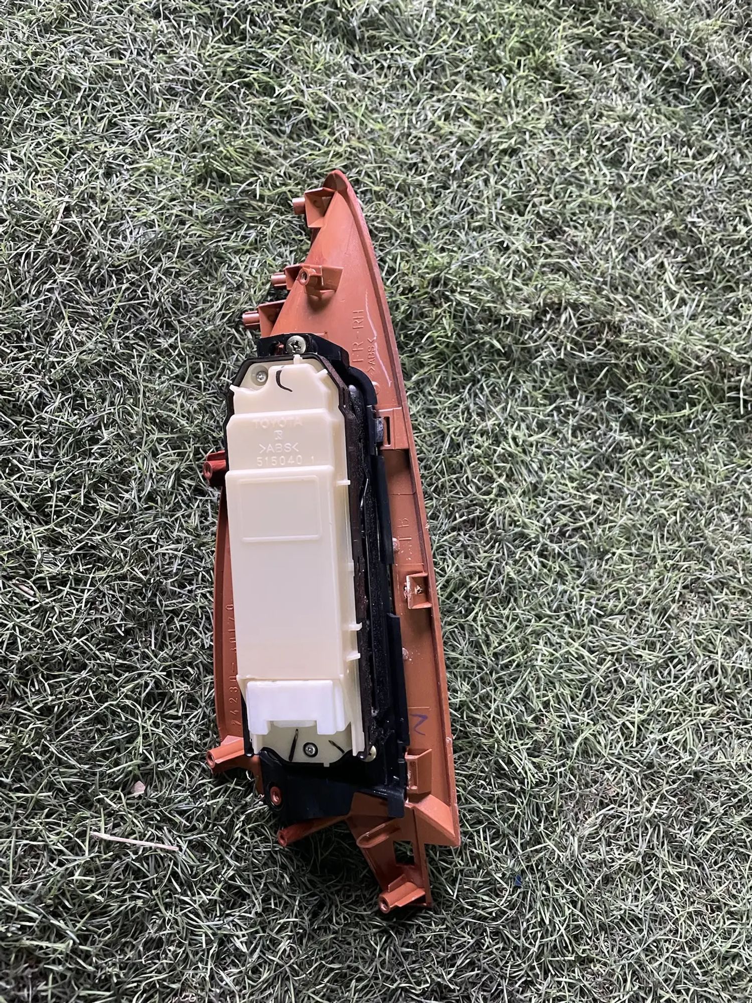 https://ycs.partsauto.market/partsauto-images/thmbs/userImages/772e461030aea93f4dbb6447c0f924d3/part/ec1b602b-7c07-4908-9578-601372b318bf_1778765409808.jpg